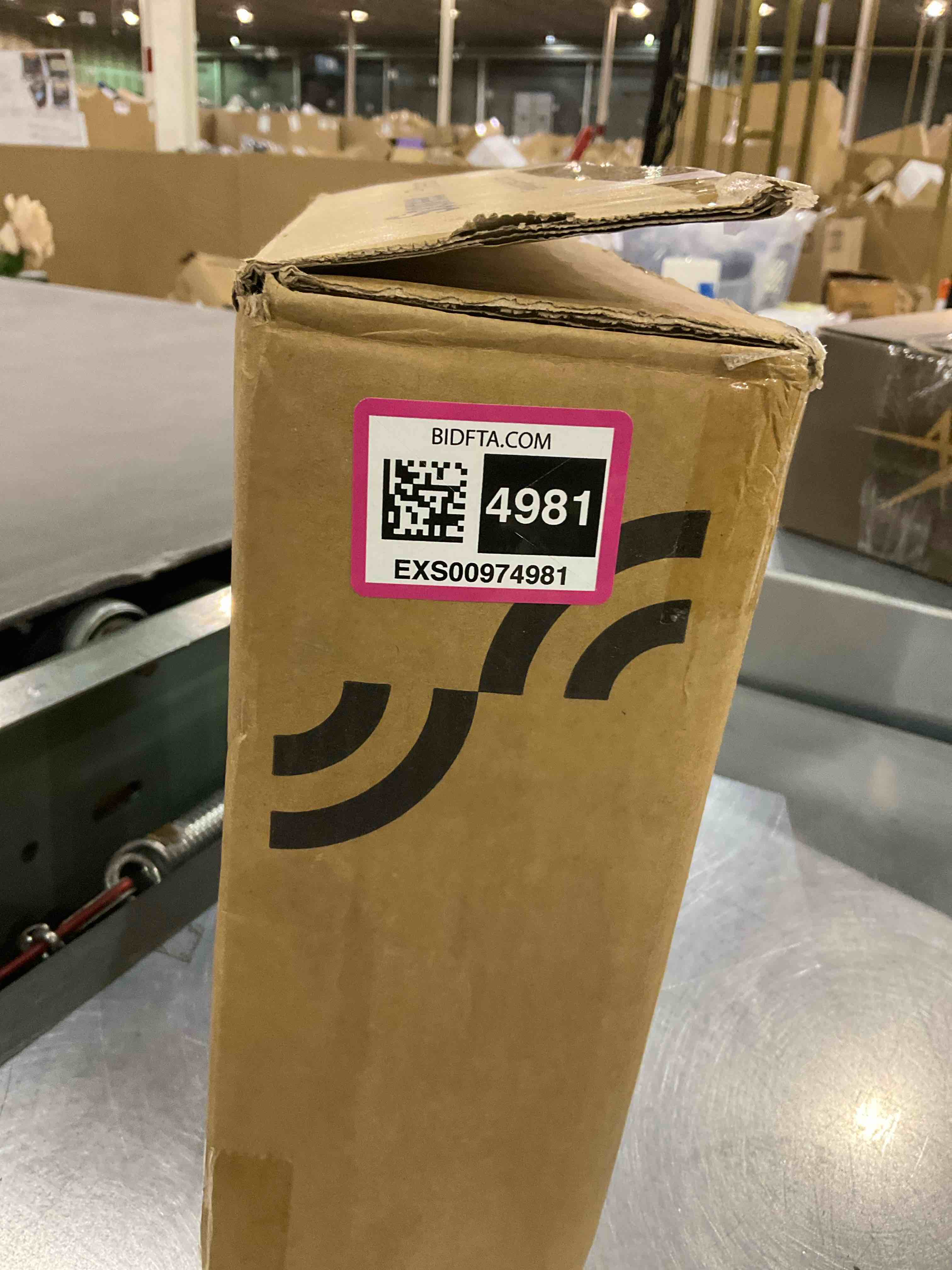 https://s3.amazonaws.com/lotting-images-prod/BargainHunt/EXS00974981_1710933941303.jpeg