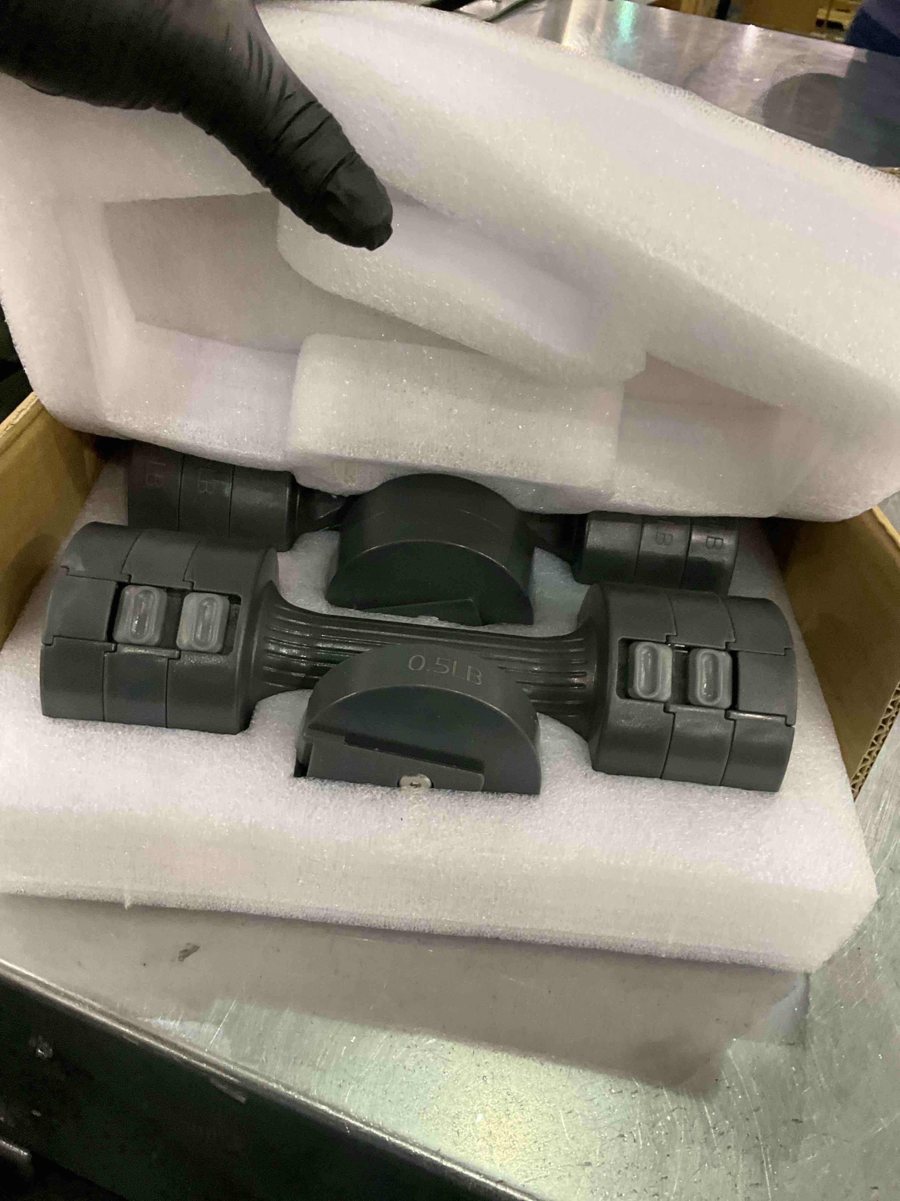 https://s3.amazonaws.com/lotting-images-prod/BargainHunt/EXS00974981_1710933953554.jpeg