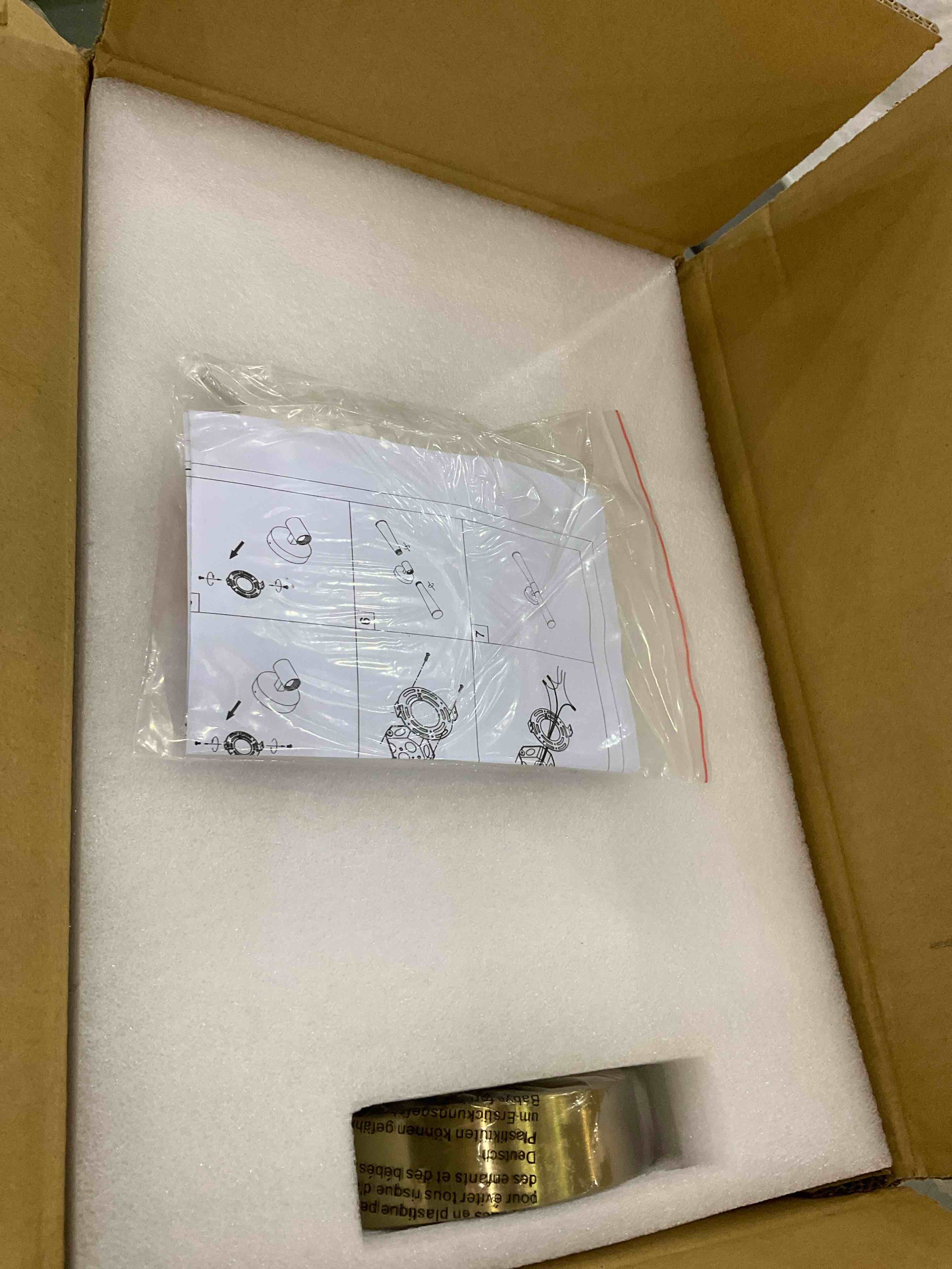 https://s3.amazonaws.com/lotting-images-prod/BargainHunt/EXS00975184_1706552630741.jpeg