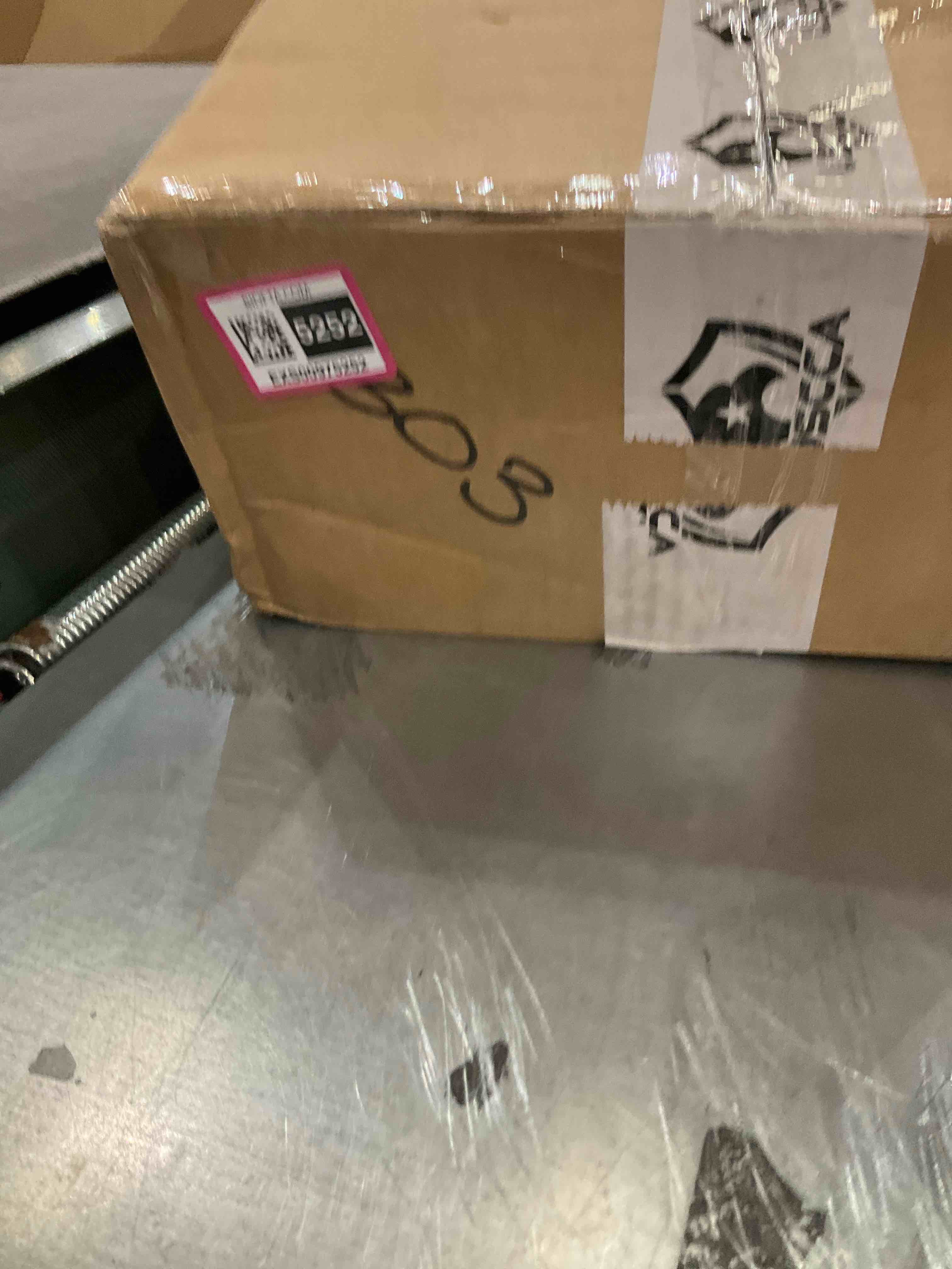 https://s3.amazonaws.com/lotting-images-prod/BargainHunt/EXS00975252_1706640010254.jpeg