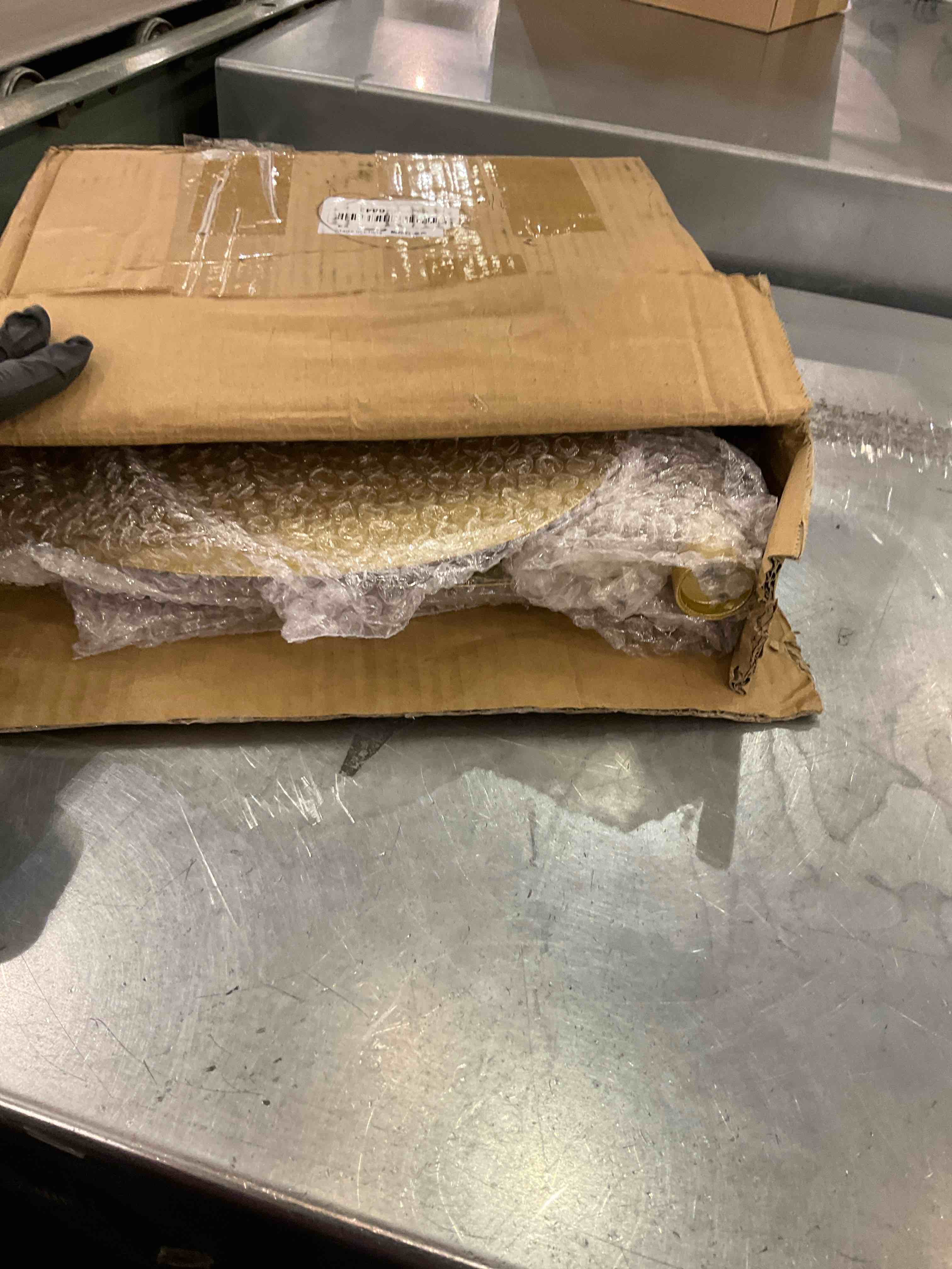 https://s3.amazonaws.com/lotting-images-prod/BargainHunt/EXS00975269_1706645370775.jpeg