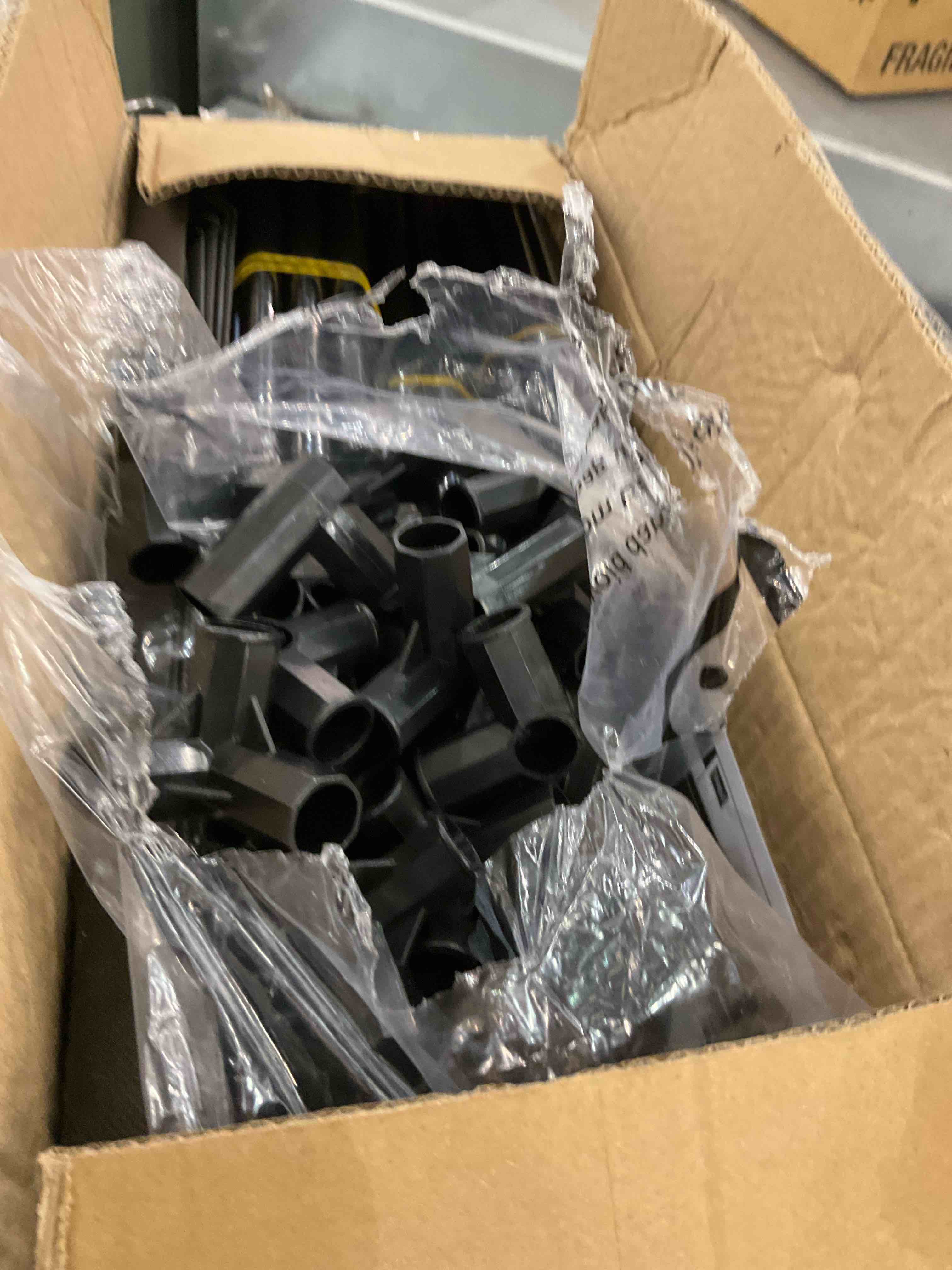 https://s3.amazonaws.com/lotting-images-prod/BargainHunt/EXS00975346_1706714267753.jpeg