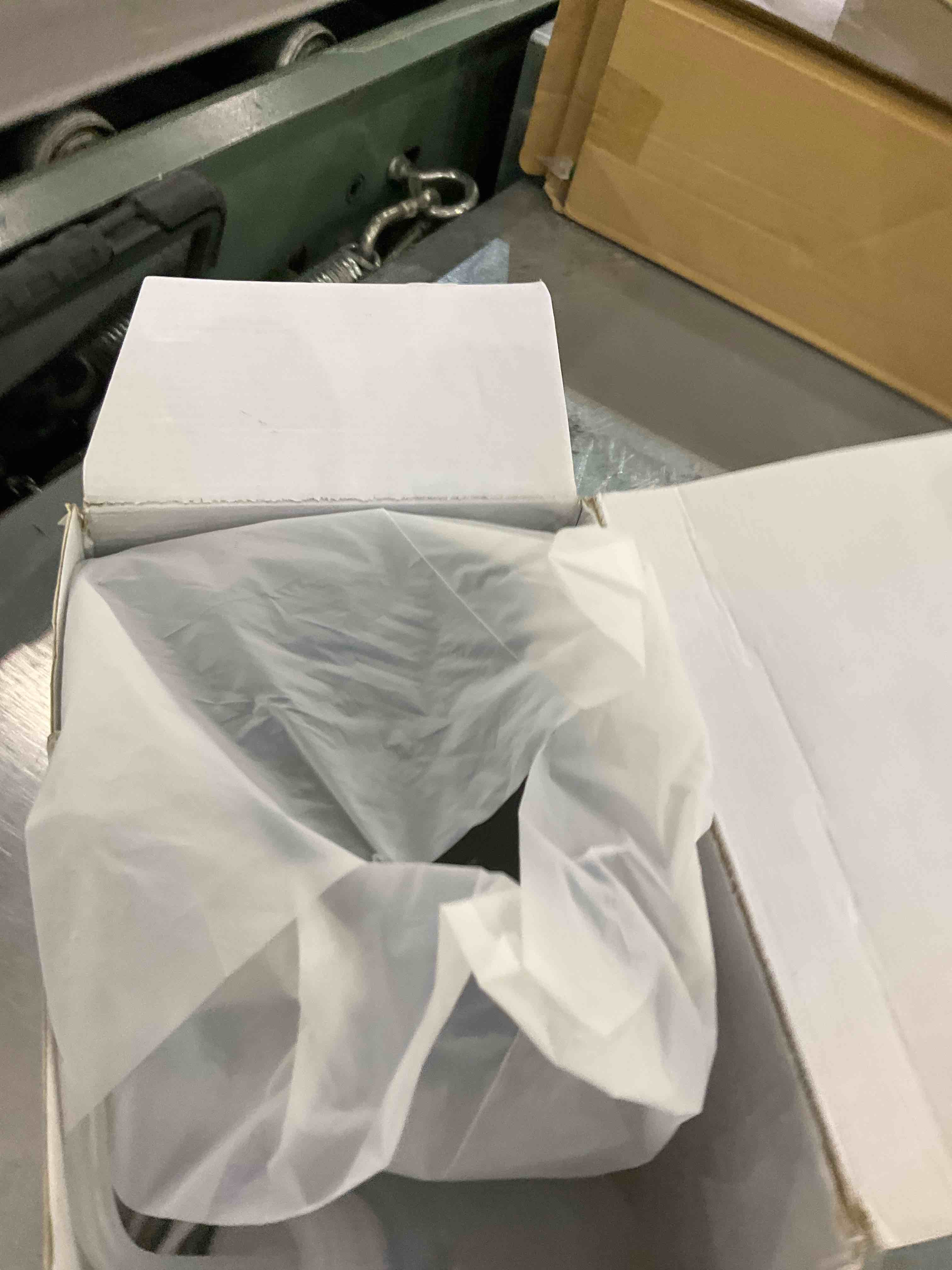 https://s3.amazonaws.com/lotting-images-prod/BargainHunt/EXS00975459_1706791146365.jpeg