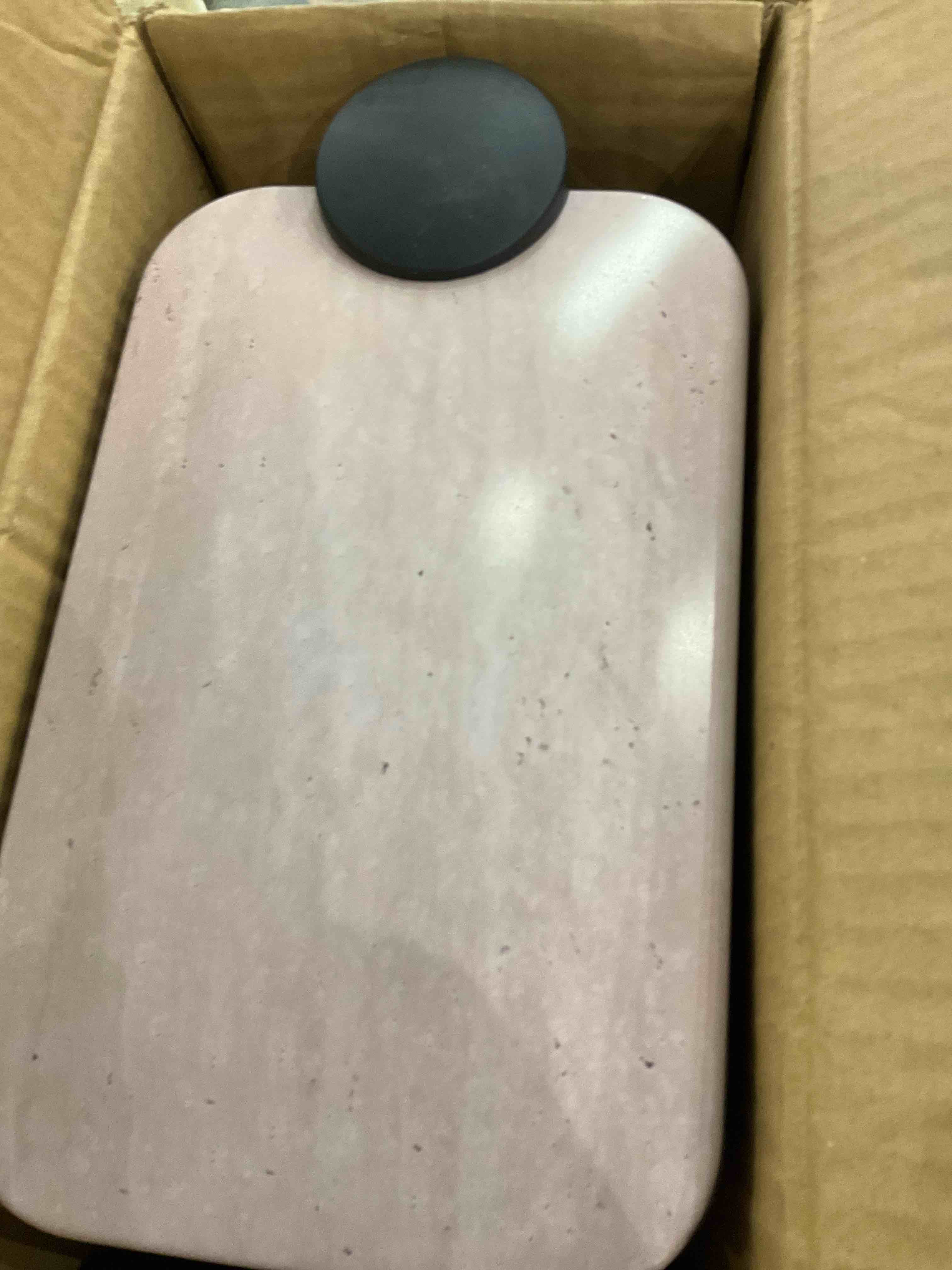 https://s3.amazonaws.com/lotting-images-prod/BargainHunt/EXS00976397_1706550324373.jpeg