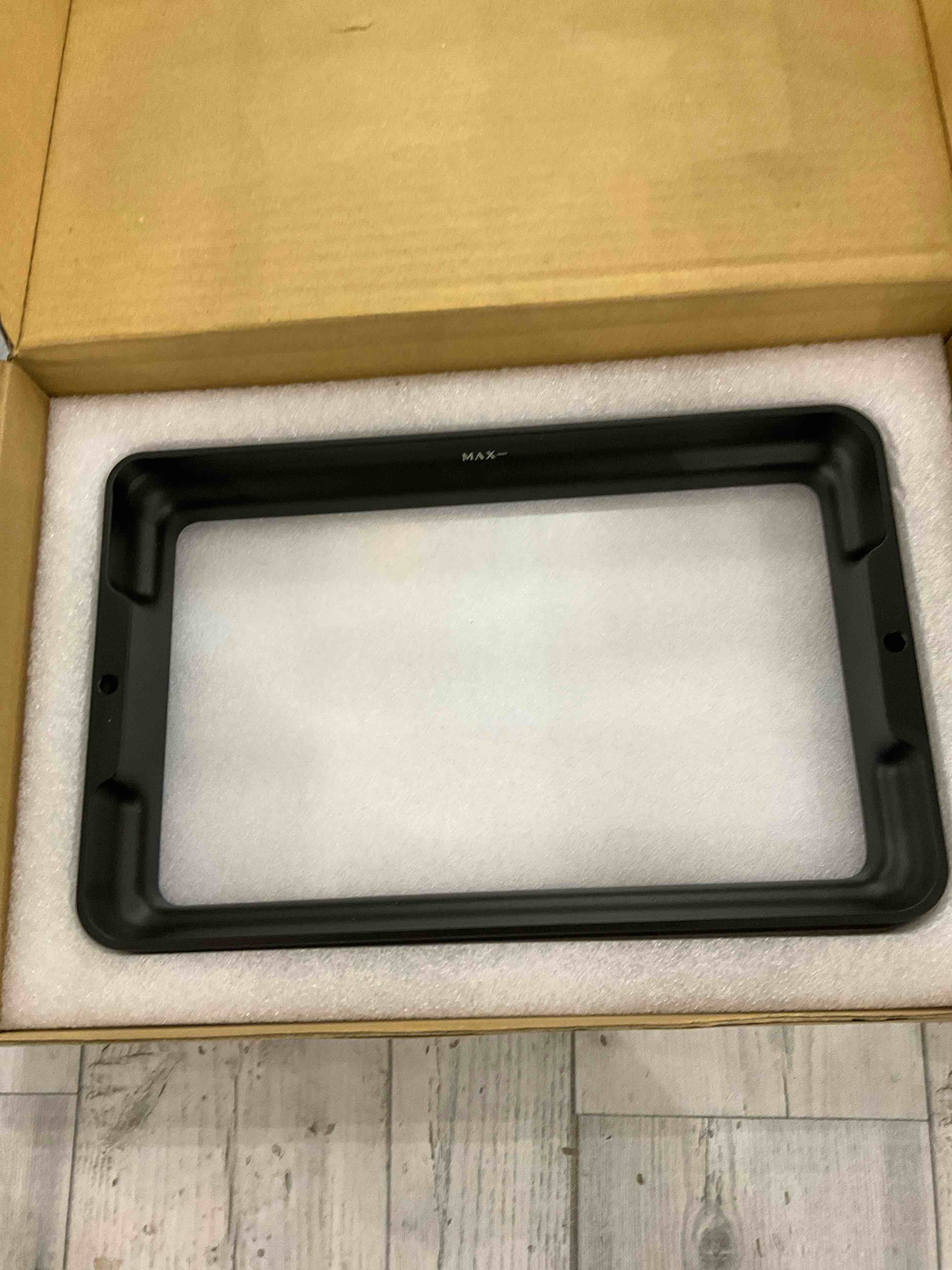 https://s3.amazonaws.com/lotting-images-prod/BargainHunt/EXS00976488_1706626429234.jpeg