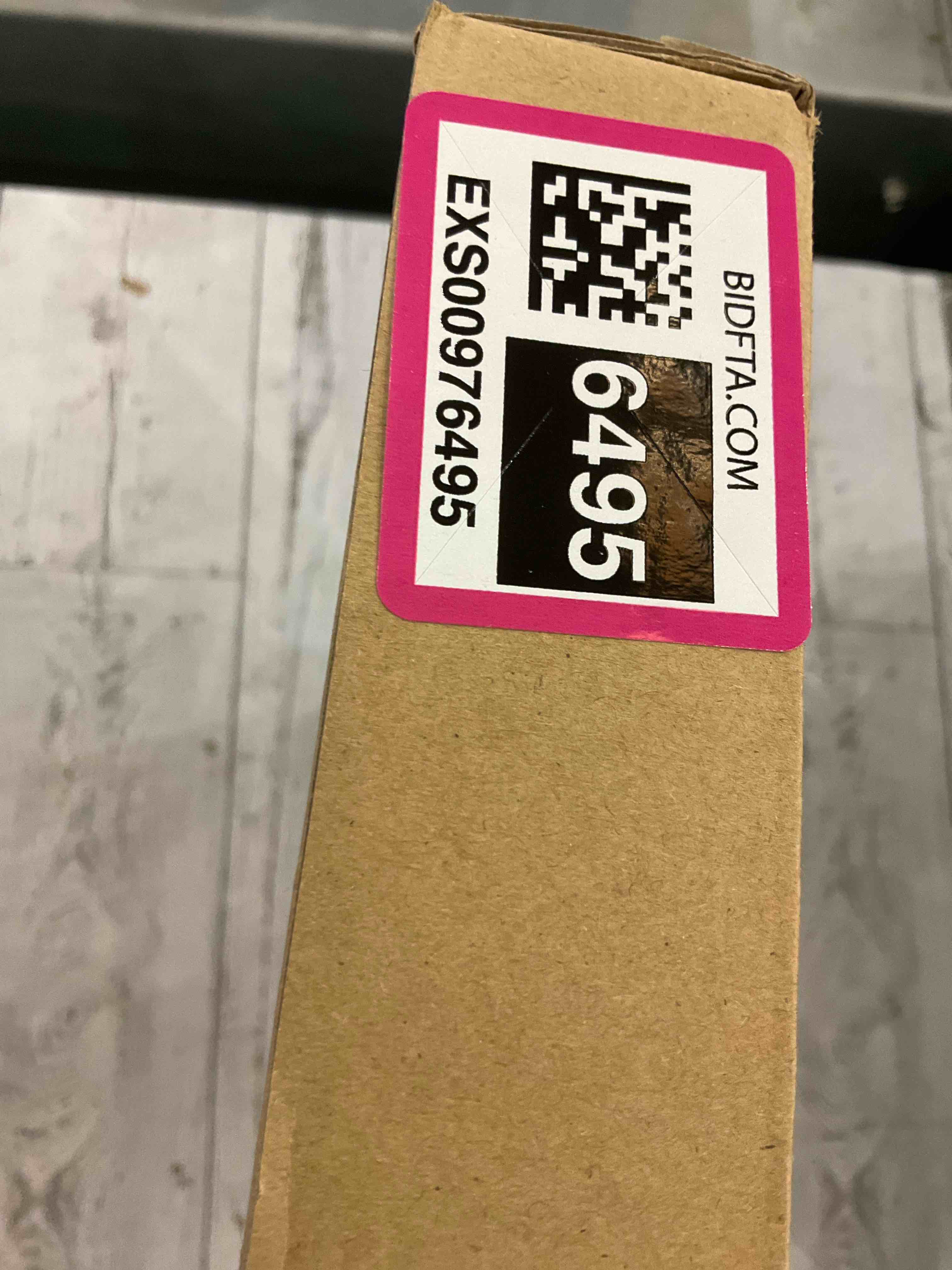 https://s3.amazonaws.com/lotting-images-prod/BargainHunt/EXS00976495_1706627389495.jpeg