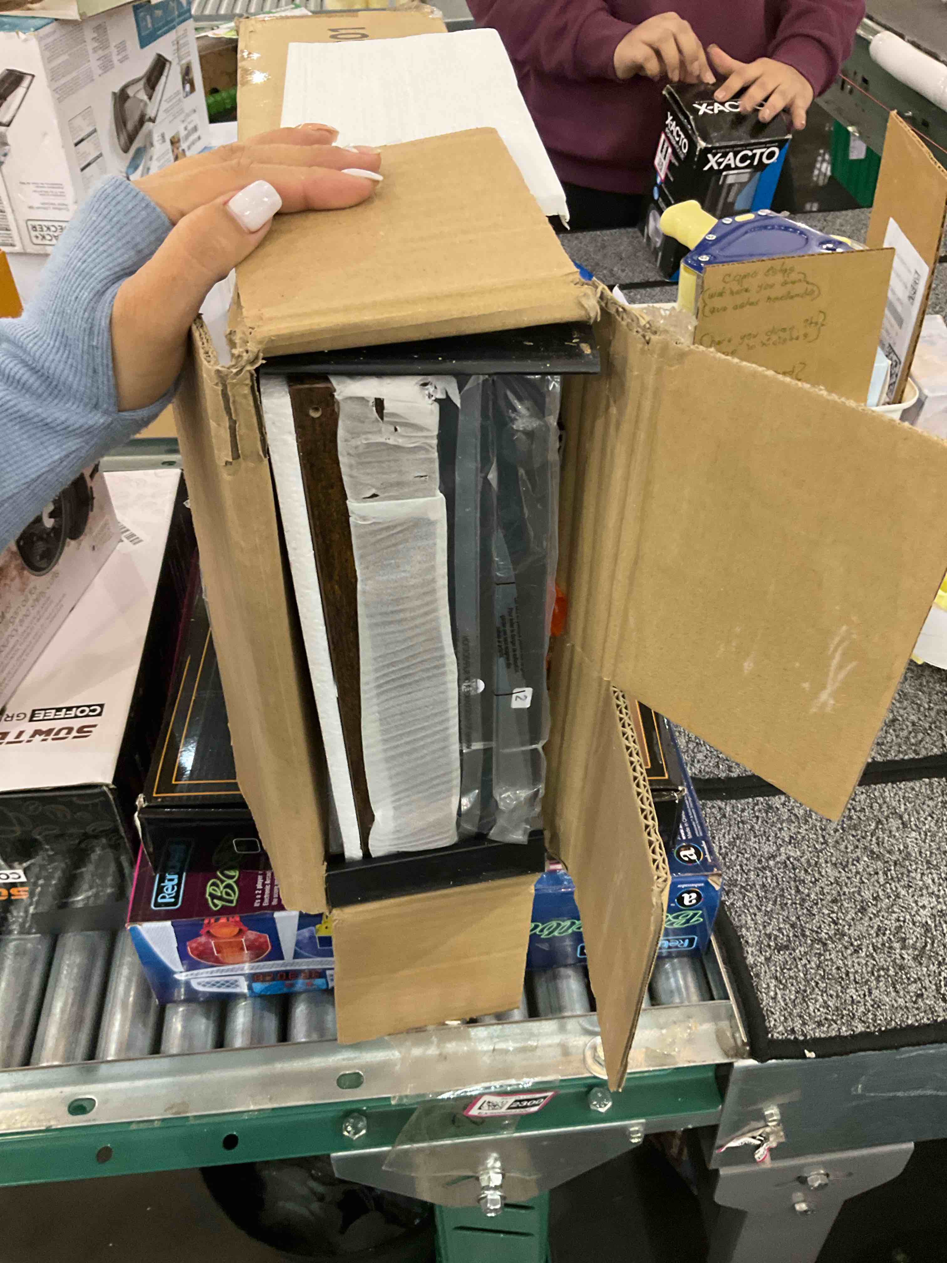 https://s3.amazonaws.com/lotting-images-prod/BargainHunt/EXS00976570_1707148935561.jpeg