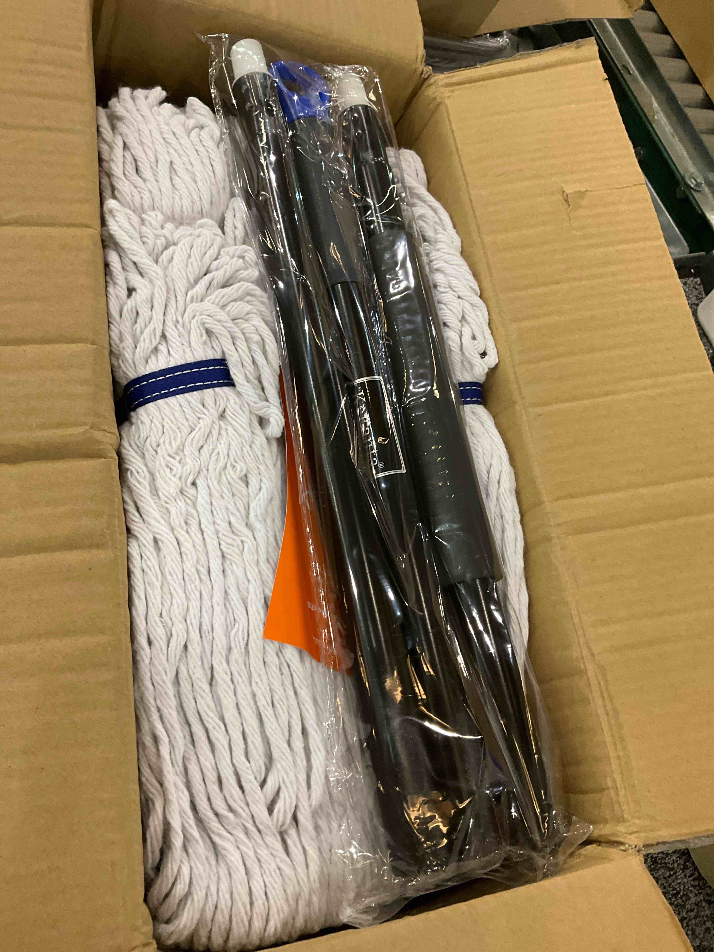 https://s3.amazonaws.com/lotting-images-prod/BargainHunt/EXS00976698_1707231595164.jpeg