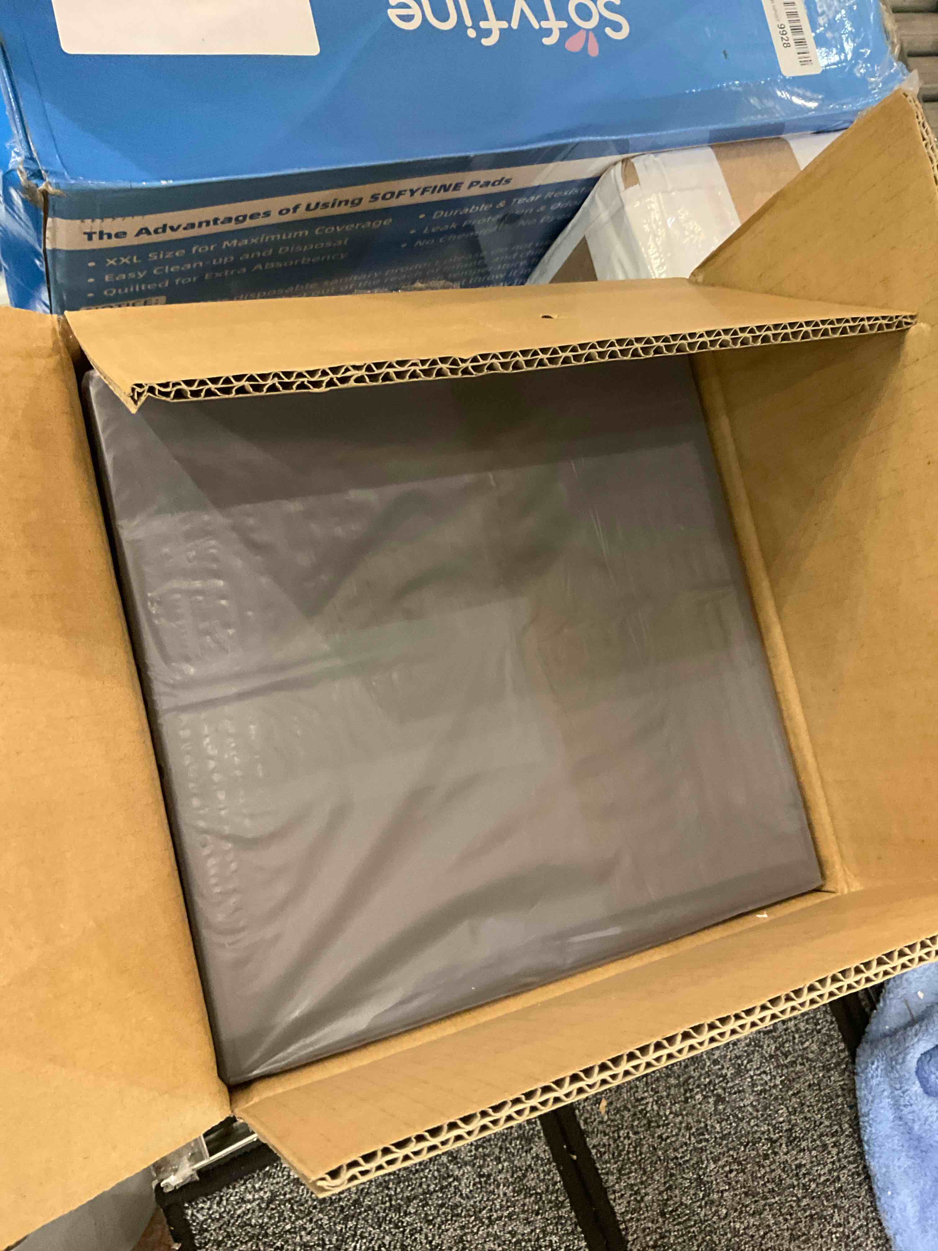 https://s3.amazonaws.com/lotting-images-prod/BargainHunt/EXS00976781_1707244278359.jpeg