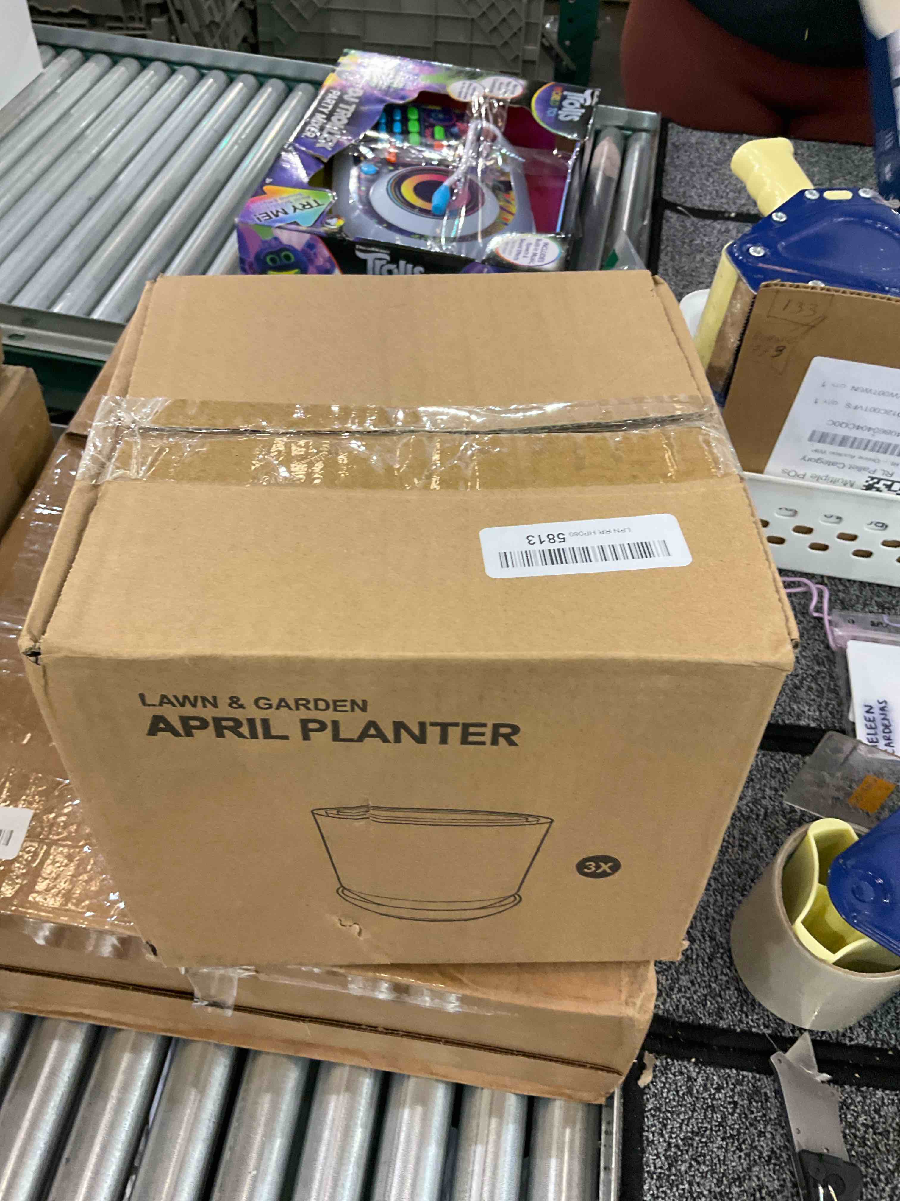 https://s3.amazonaws.com/lotting-images-prod/BargainHunt/EXS00976823_1707249499437.jpeg