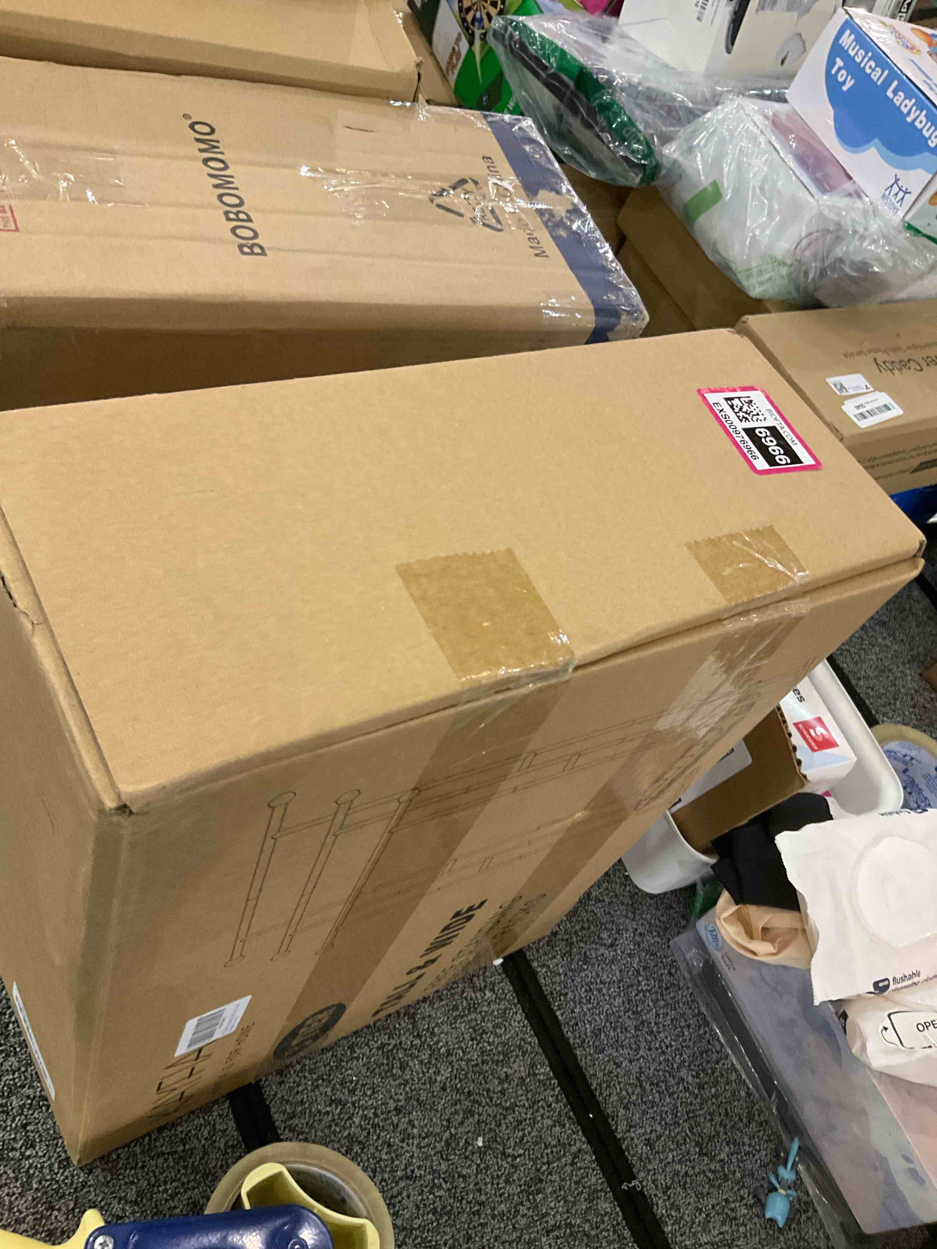 https://s3.amazonaws.com/lotting-images-prod/BargainHunt/EXS00976966_1707323570418.jpeg
