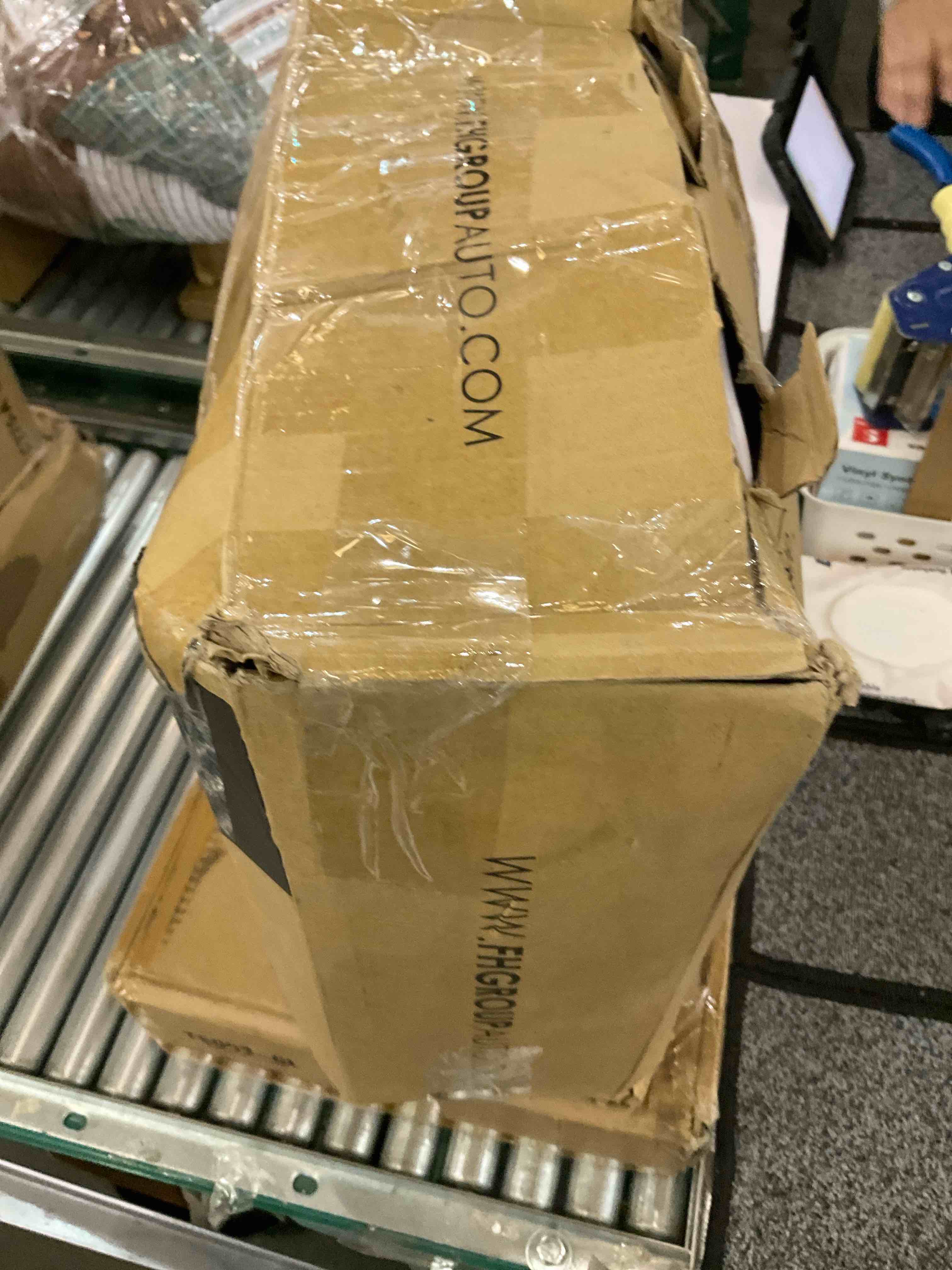 https://s3.amazonaws.com/lotting-images-prod/BargainHunt/EXS00976996_1707328742452.jpeg