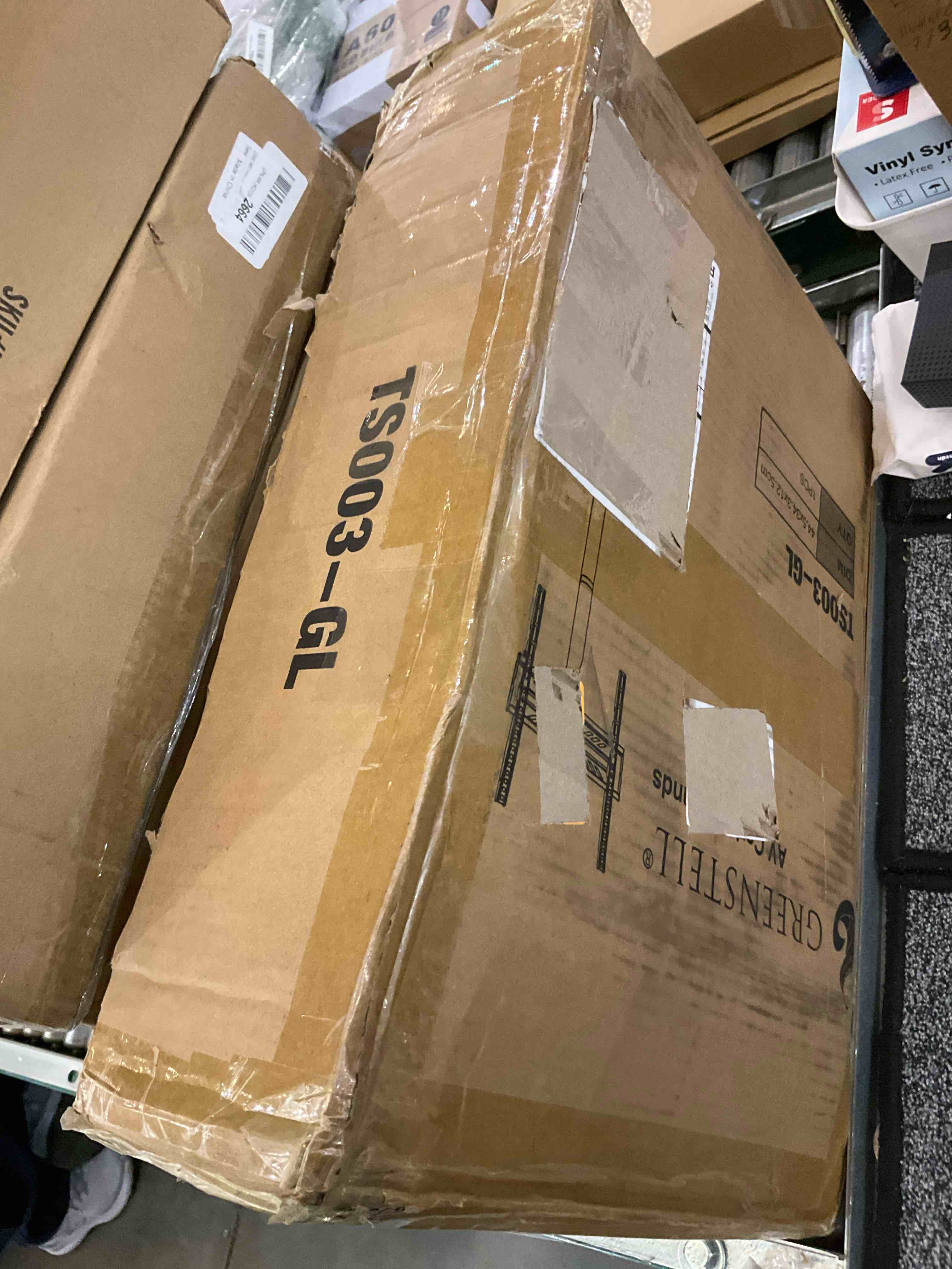 https://s3.amazonaws.com/lotting-images-prod/BargainHunt/EXS00976997_1707328837404.jpeg