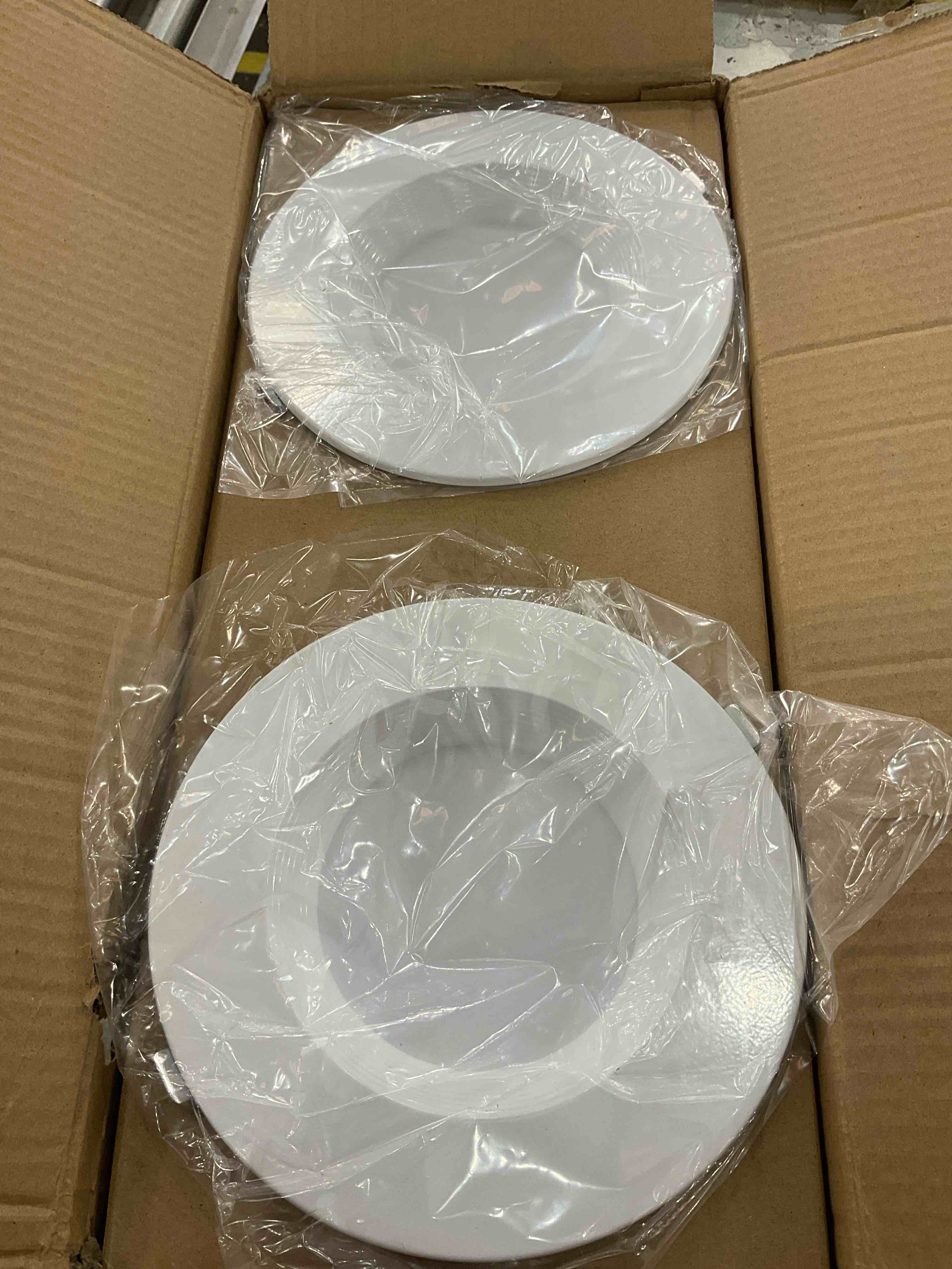https://s3.amazonaws.com/lotting-images-prod/BargainHunt/EXS00977224_1707242323114.jpeg