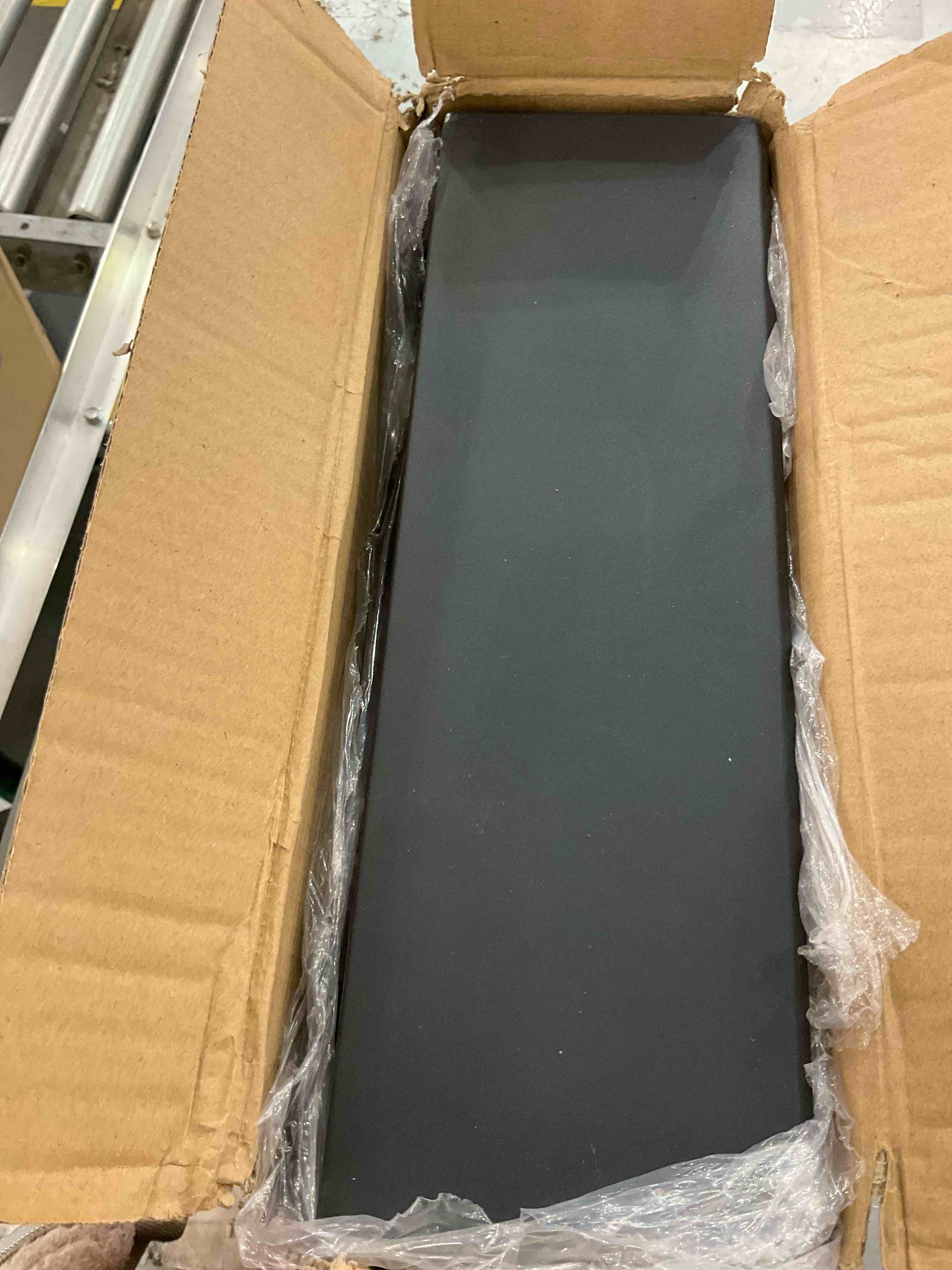 https://s3.amazonaws.com/lotting-images-prod/BargainHunt/EXS00977227_1707242947400.jpeg