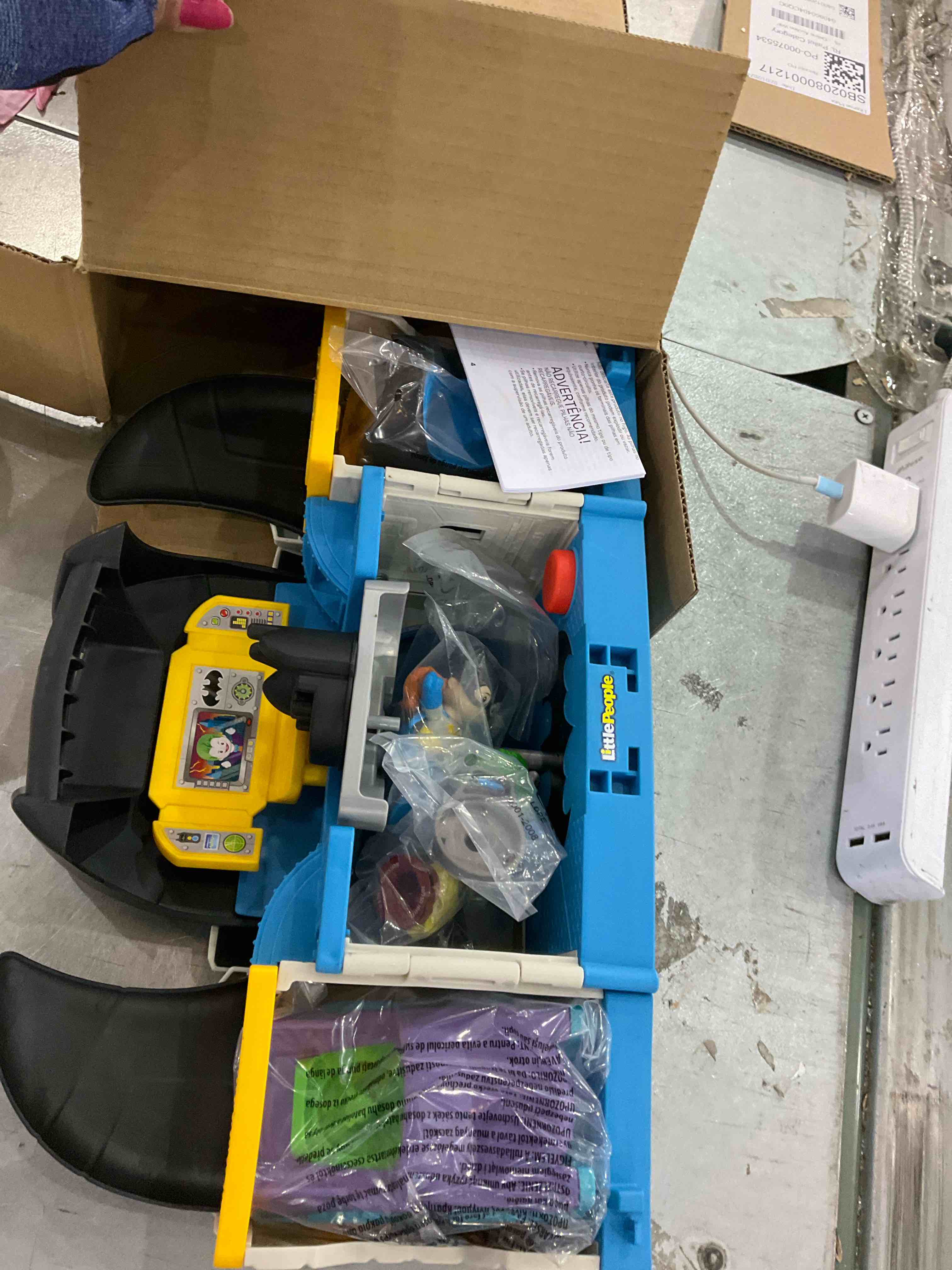 https://s3.amazonaws.com/lotting-images-prod/BargainHunt/EXS00977278_1707318850748.jpeg