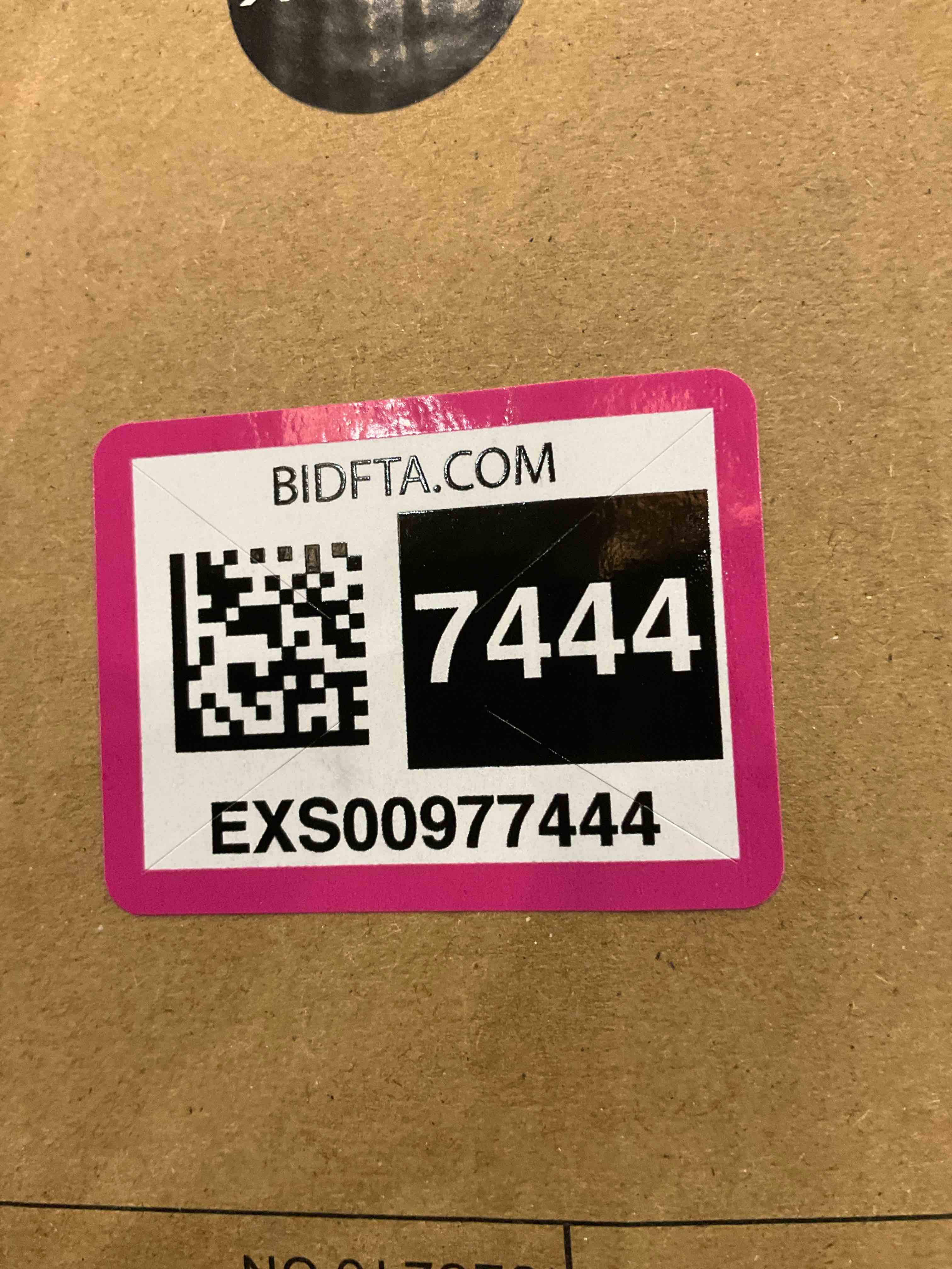 https://s3.amazonaws.com/lotting-images-prod/BargainHunt/EXS00977444_1707403980720.jpeg