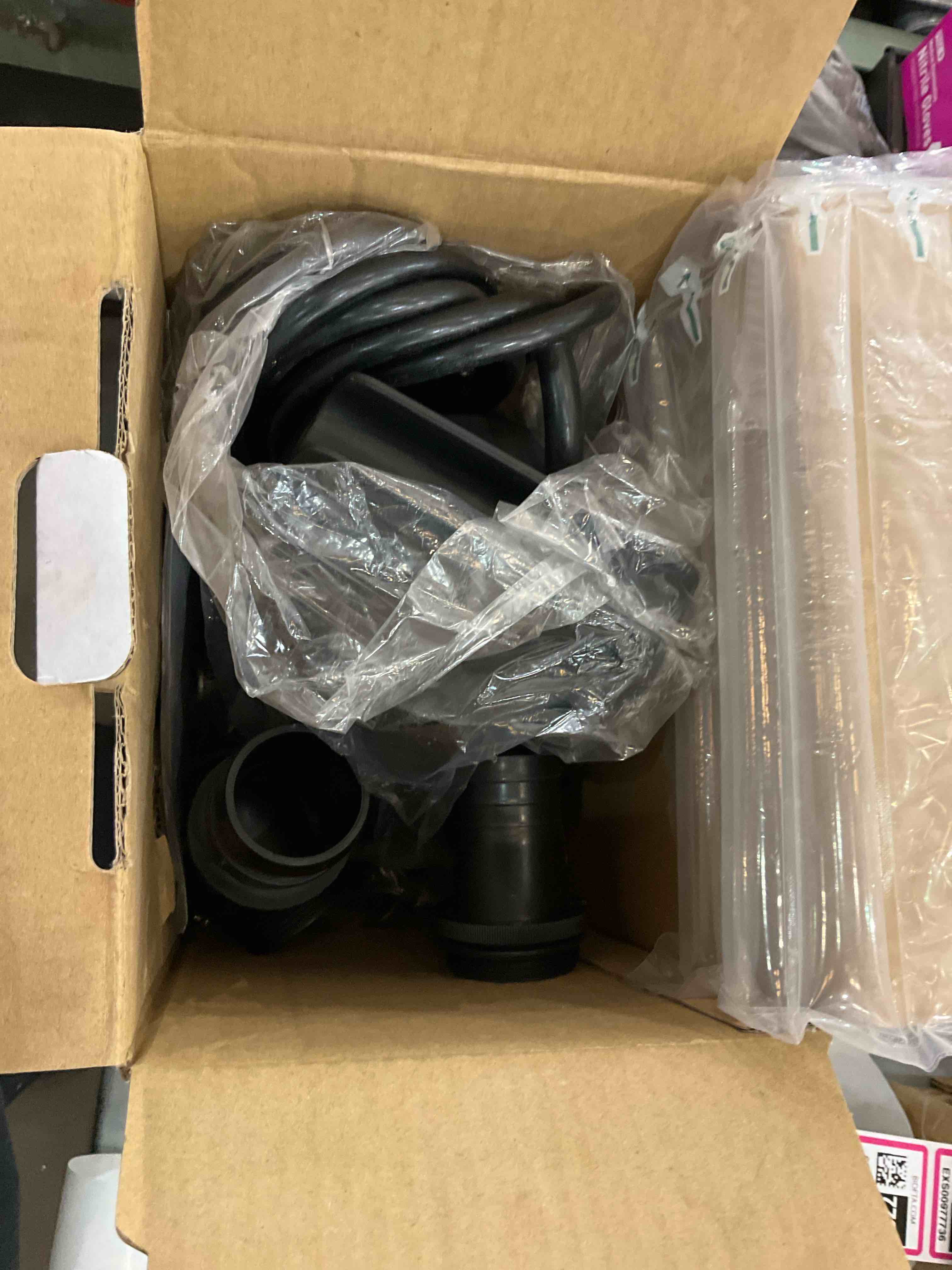 https://s3.amazonaws.com/lotting-images-prod/BargainHunt/EXS00977734_1707928846554.jpeg