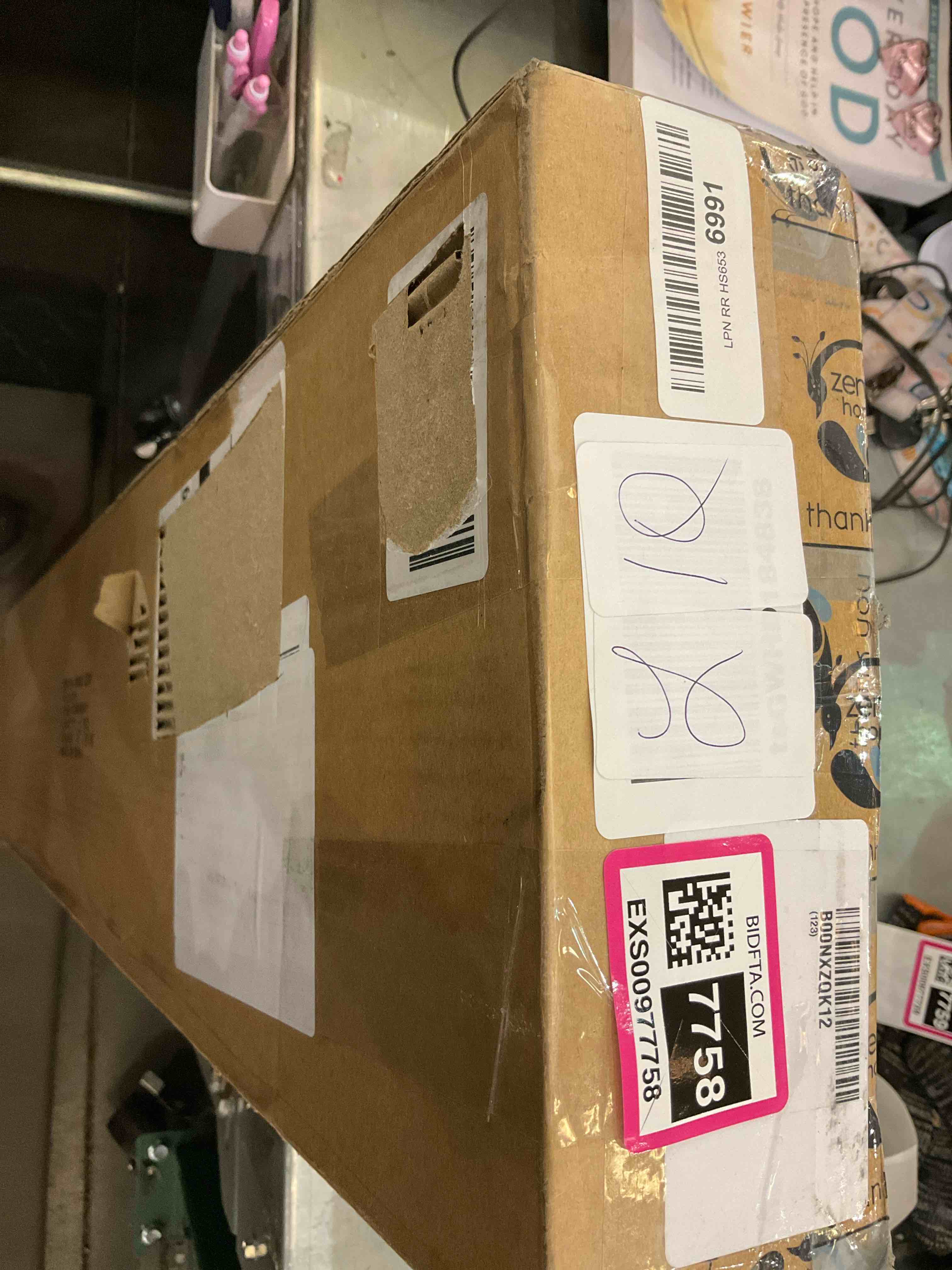 https://s3.amazonaws.com/lotting-images-prod/BargainHunt/EXS00977758_1707936049705.jpeg