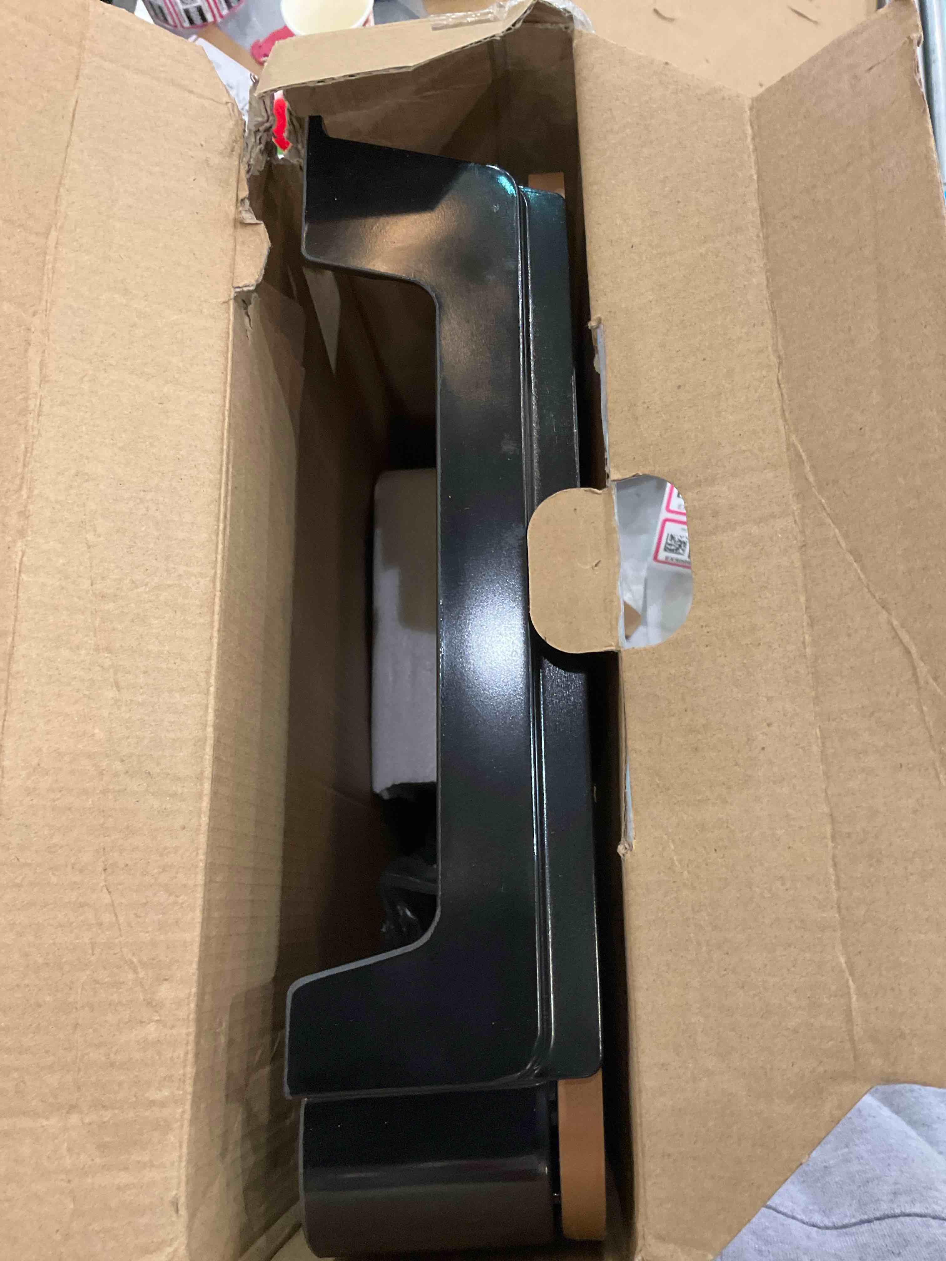 https://s3.amazonaws.com/lotting-images-prod/BargainHunt/EXS00977822_1708020414917.jpeg