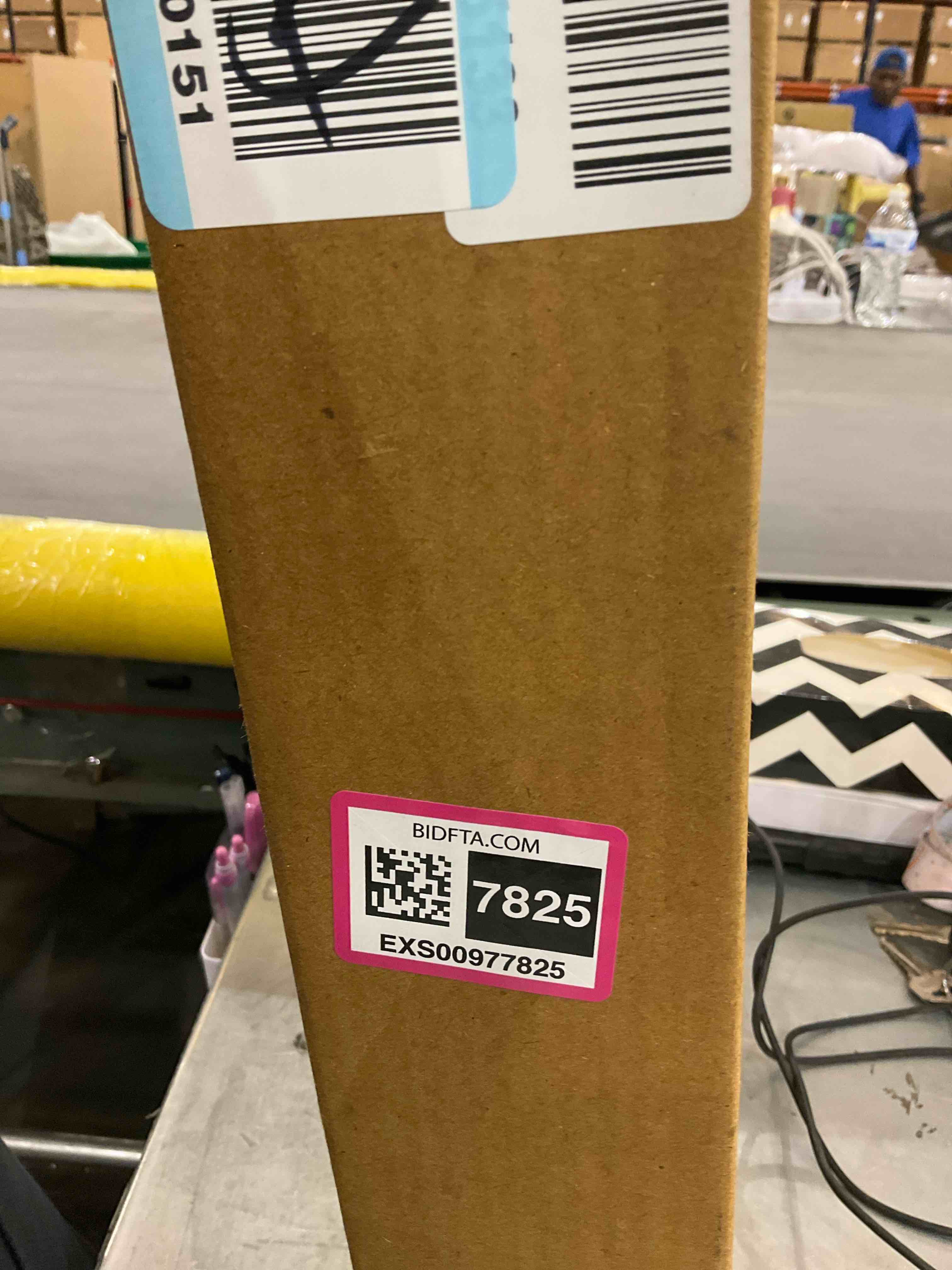 https://s3.amazonaws.com/lotting-images-prod/BargainHunt/EXS00977825_1708021533920.jpeg