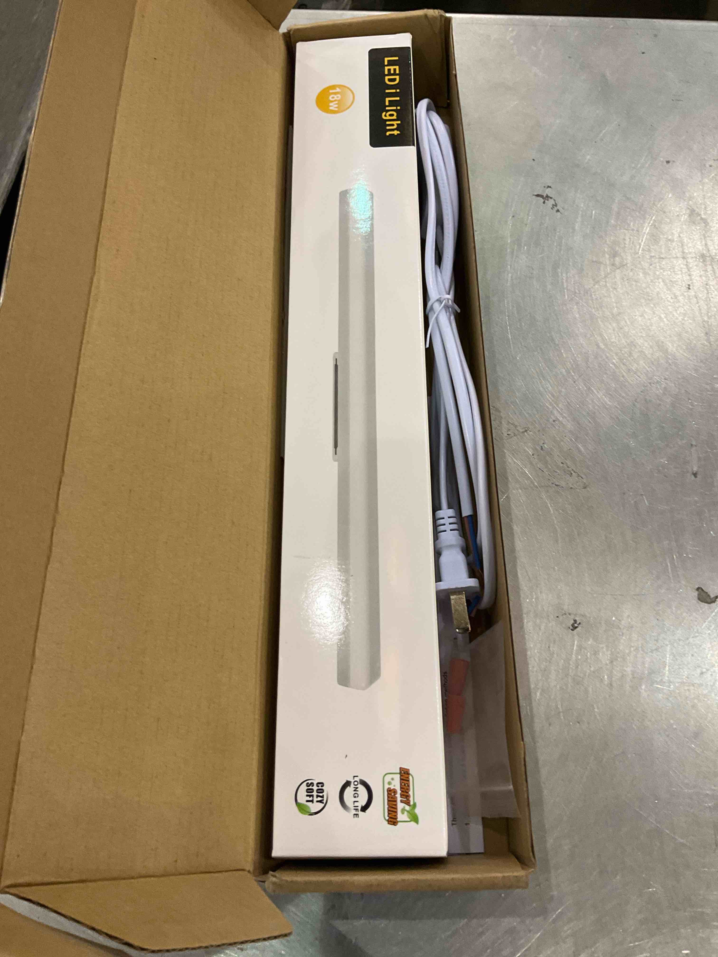 https://s3.amazonaws.com/lotting-images-prod/BargainHunt/EXS00978662_1706550313962.jpeg