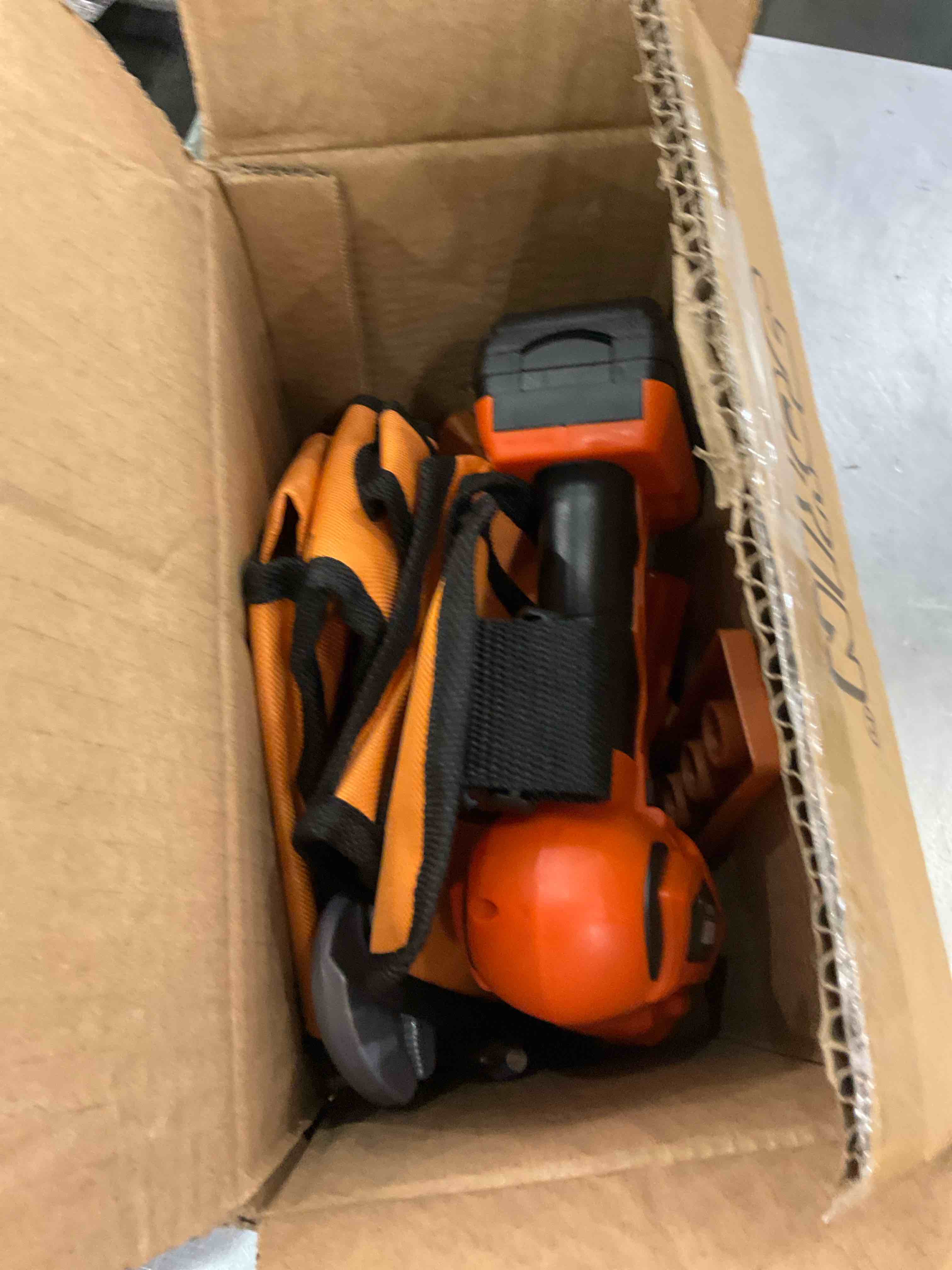 https://s3.amazonaws.com/lotting-images-prod/BargainHunt/EXS00978739_1706627732095.jpeg