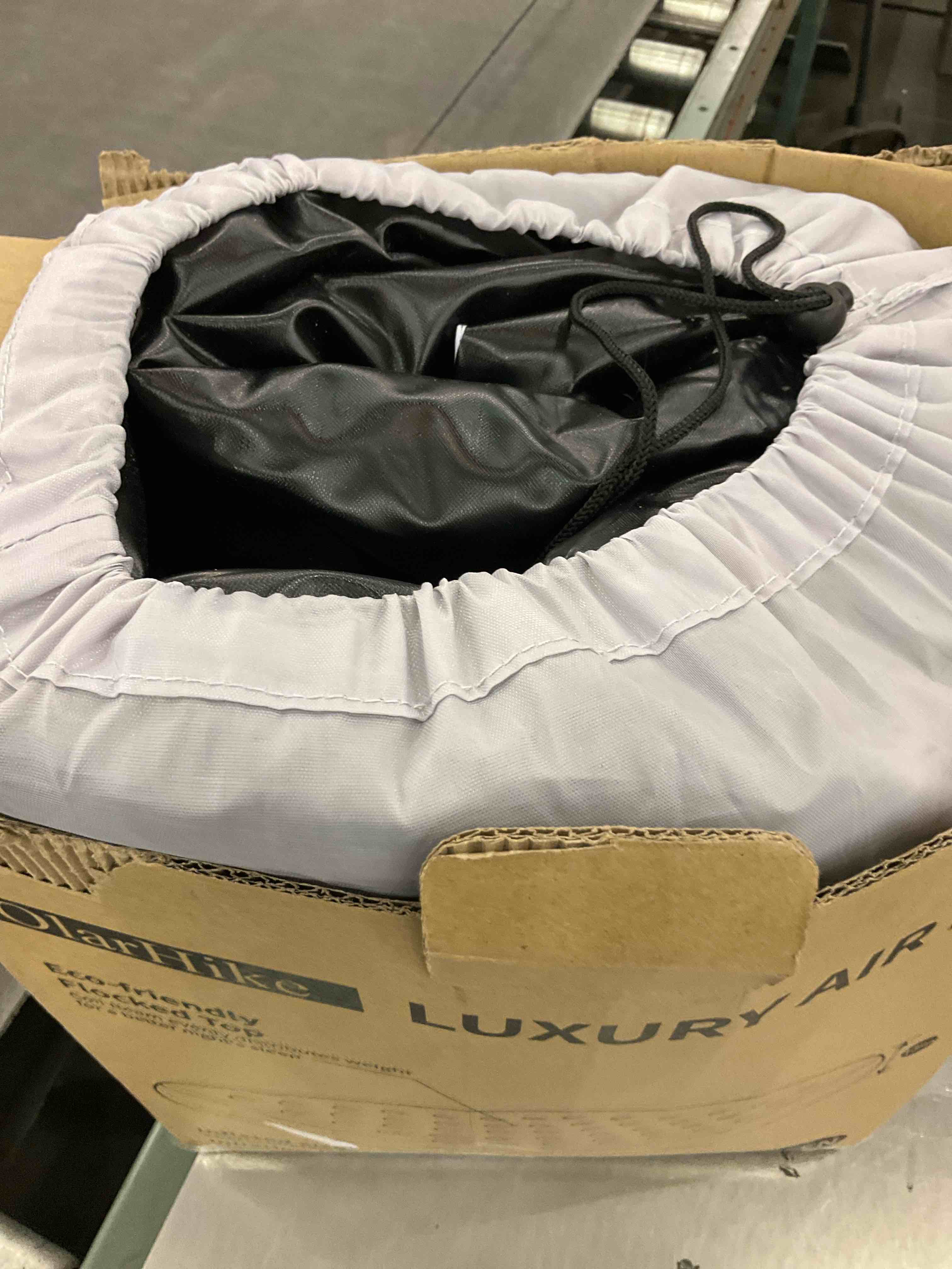 https://s3.amazonaws.com/lotting-images-prod/BargainHunt/EXS00978792_1706640143643.jpeg