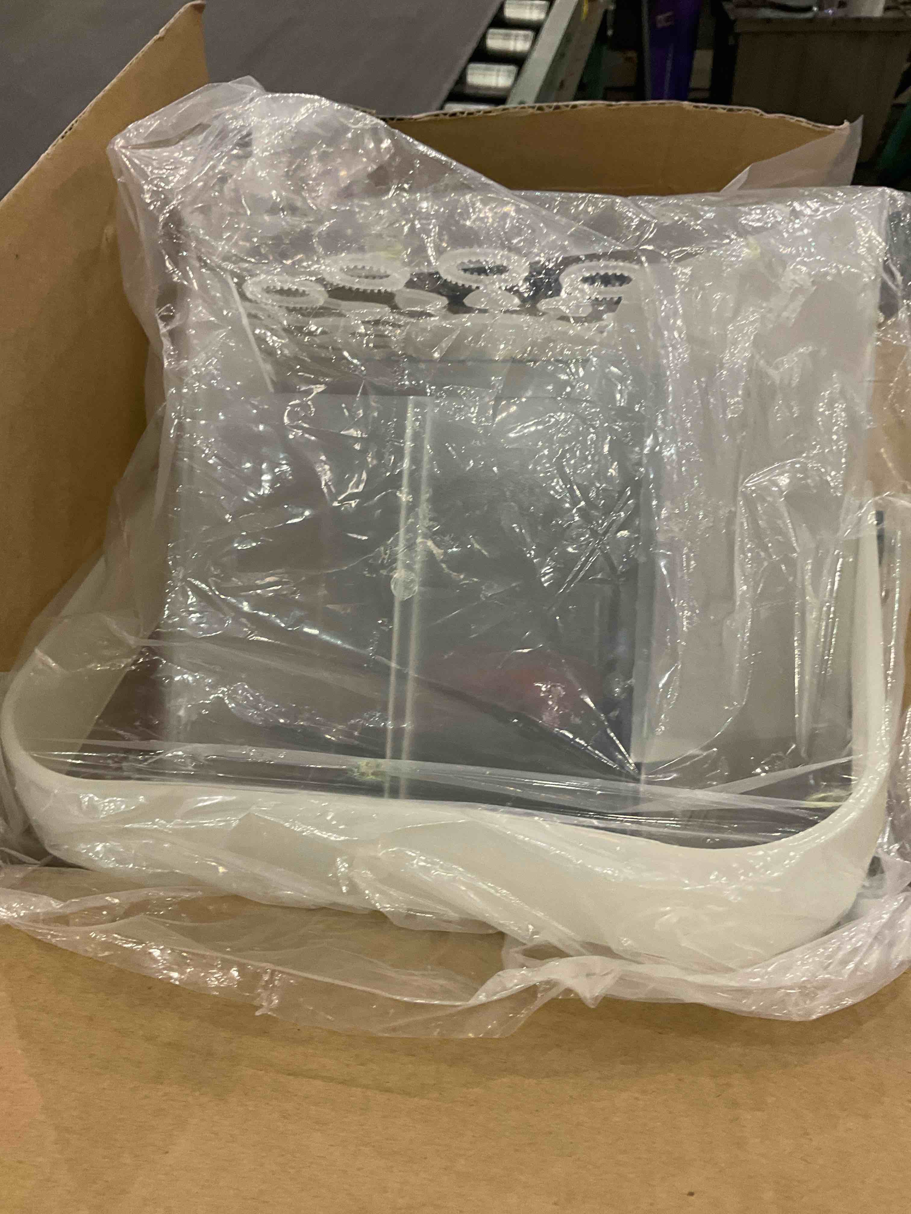 https://s3.amazonaws.com/lotting-images-prod/BargainHunt/EXS00978881_1706715575644.jpeg