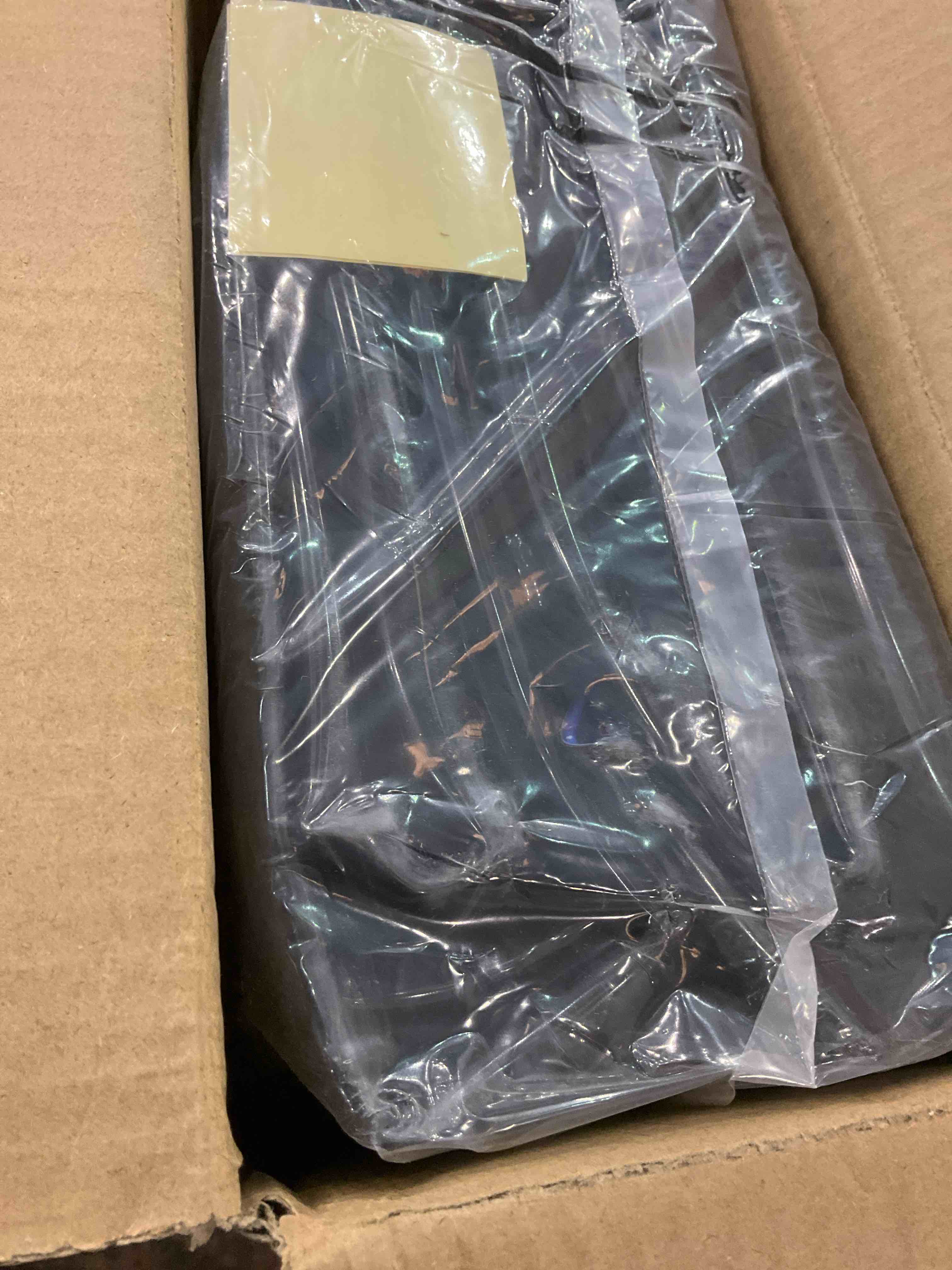 https://s3.amazonaws.com/lotting-images-prod/BargainHunt/EXS00979206_1707409376258.jpeg