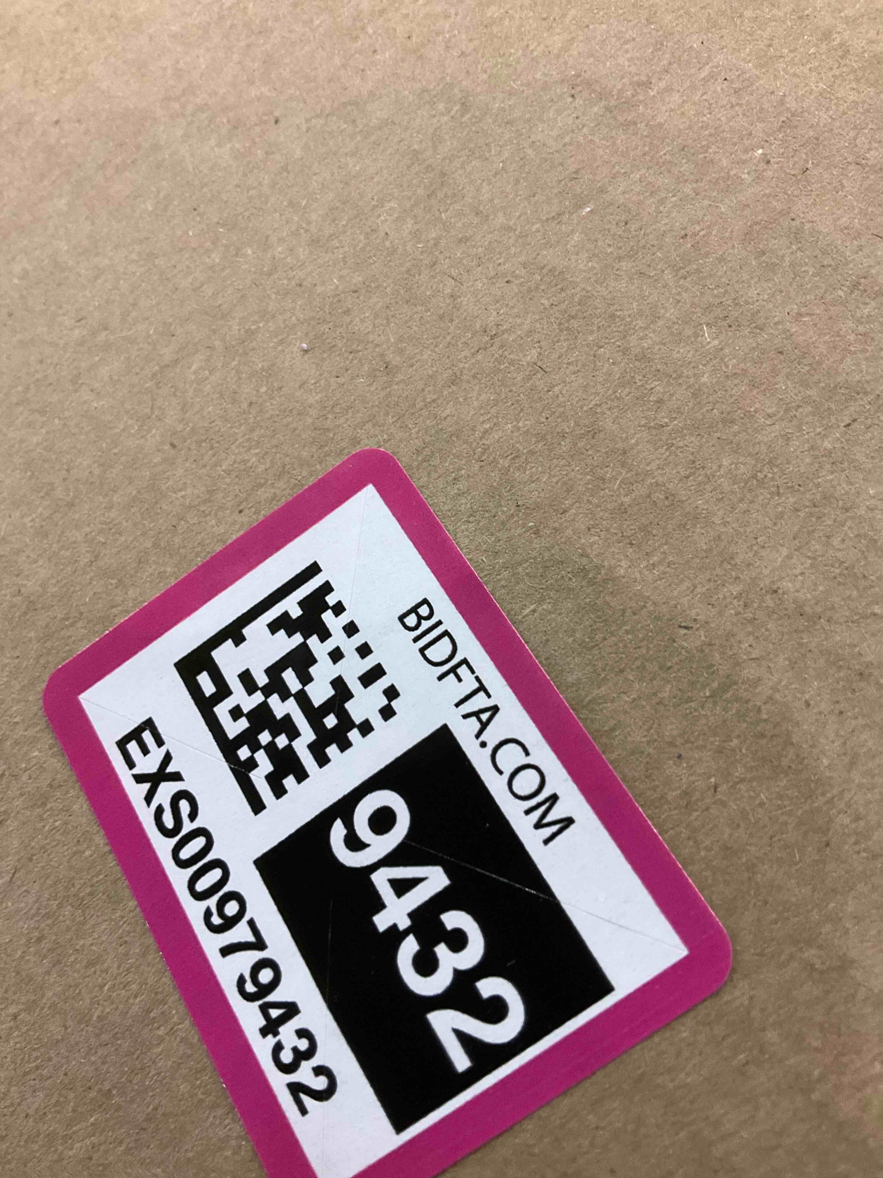 https://s3.amazonaws.com/lotting-images-prod/BargainHunt/EXS00979432_1707828230974.jpeg