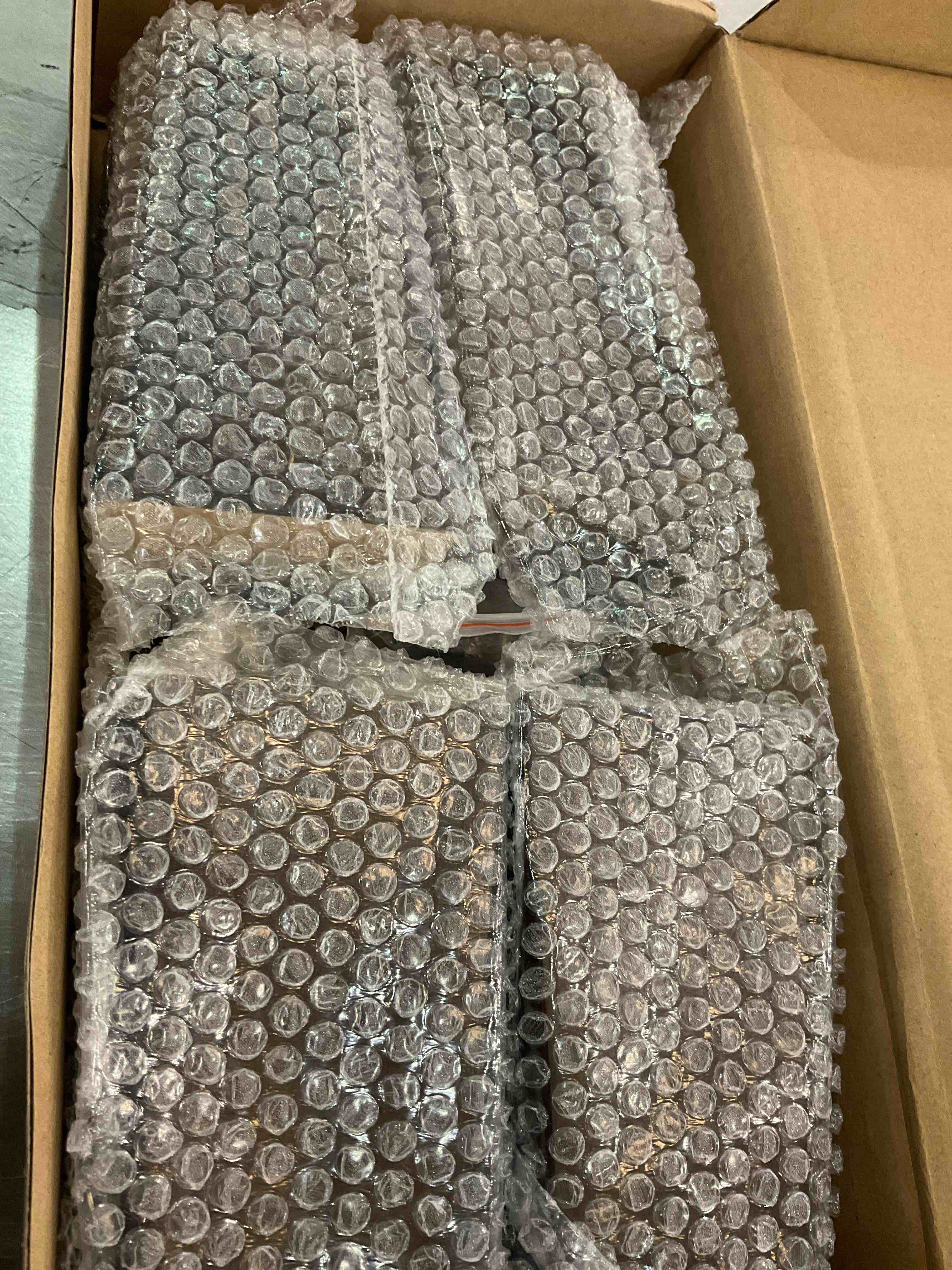 https://s3.amazonaws.com/lotting-images-prod/BargainHunt/EXS00981463_1711638760563.jpeg