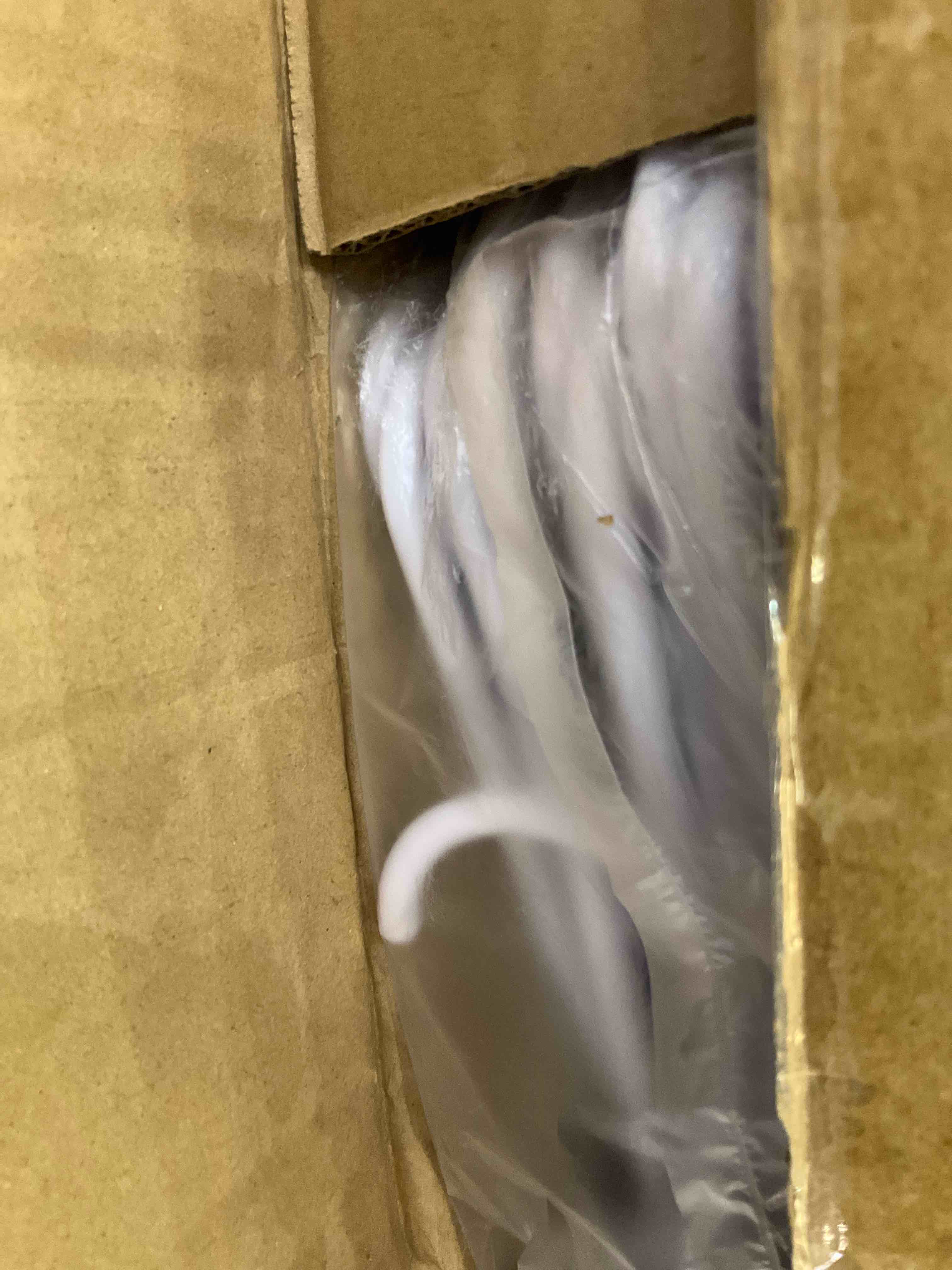 SereneLife White Standard Plastic Hangers - Space Saving Durable Tubular Heavy Duty Clothes Hanger Set Ideal for Laundry/Daily Use, Can Hold Up to 5.5 Lbs. for Coats, Jackets, Pants & Dress (50-Pack)