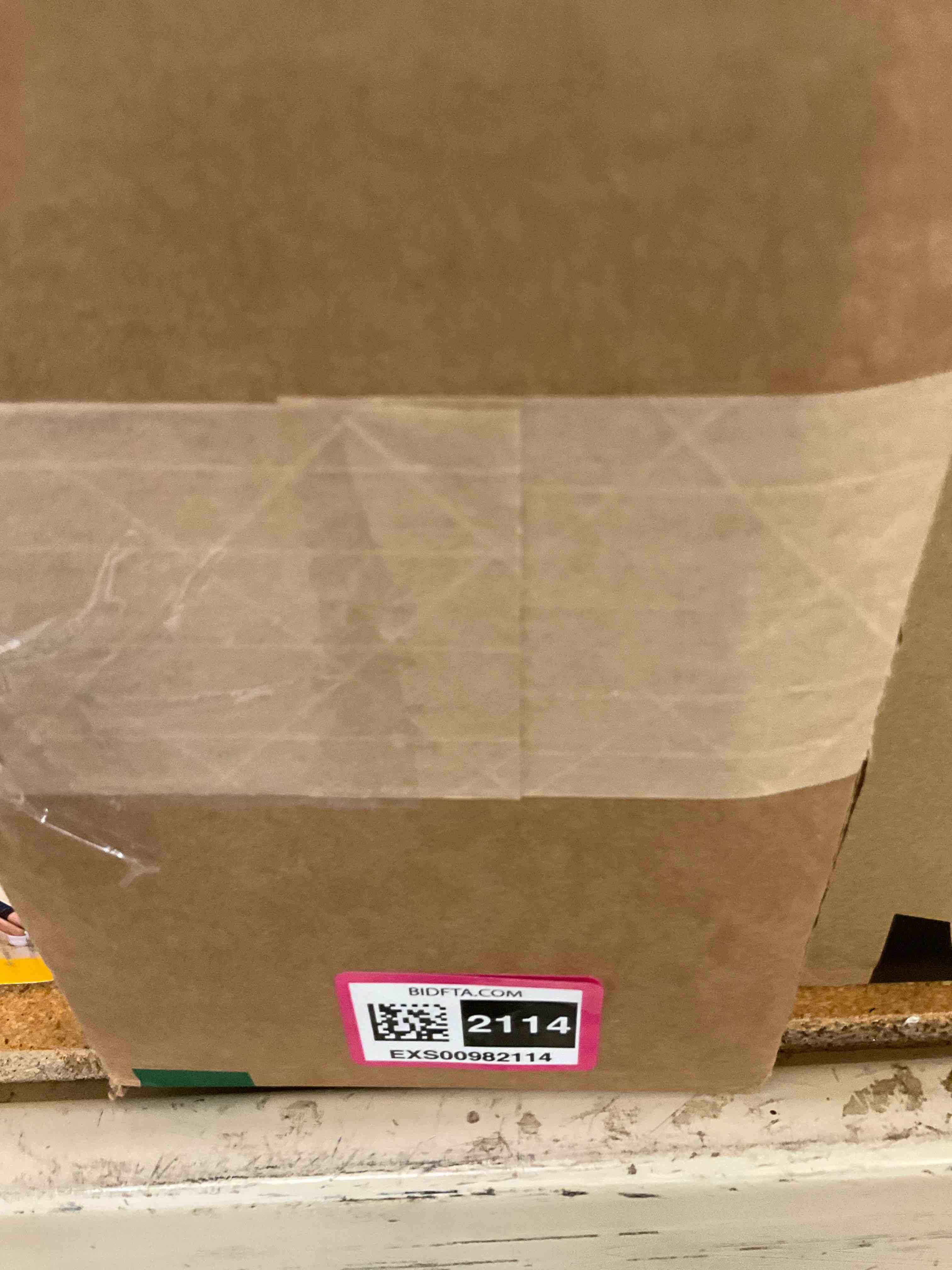 https://s3.amazonaws.com/lotting-images-prod/BargainHunt/EXS00982114_1708188489148.jpeg