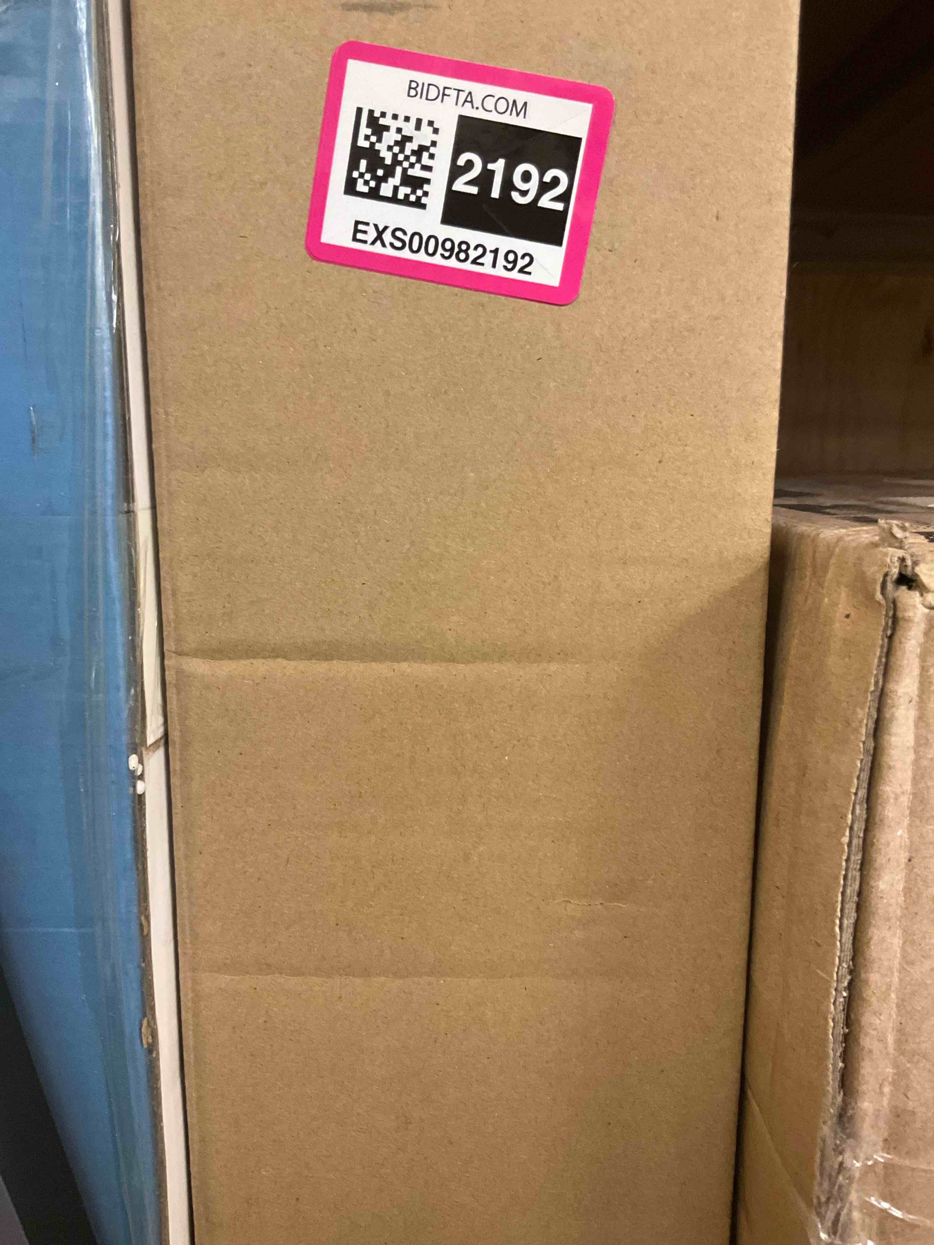 https://s3.amazonaws.com/lotting-images-prod/BargainHunt/EXS00982192_1708190668972.jpeg