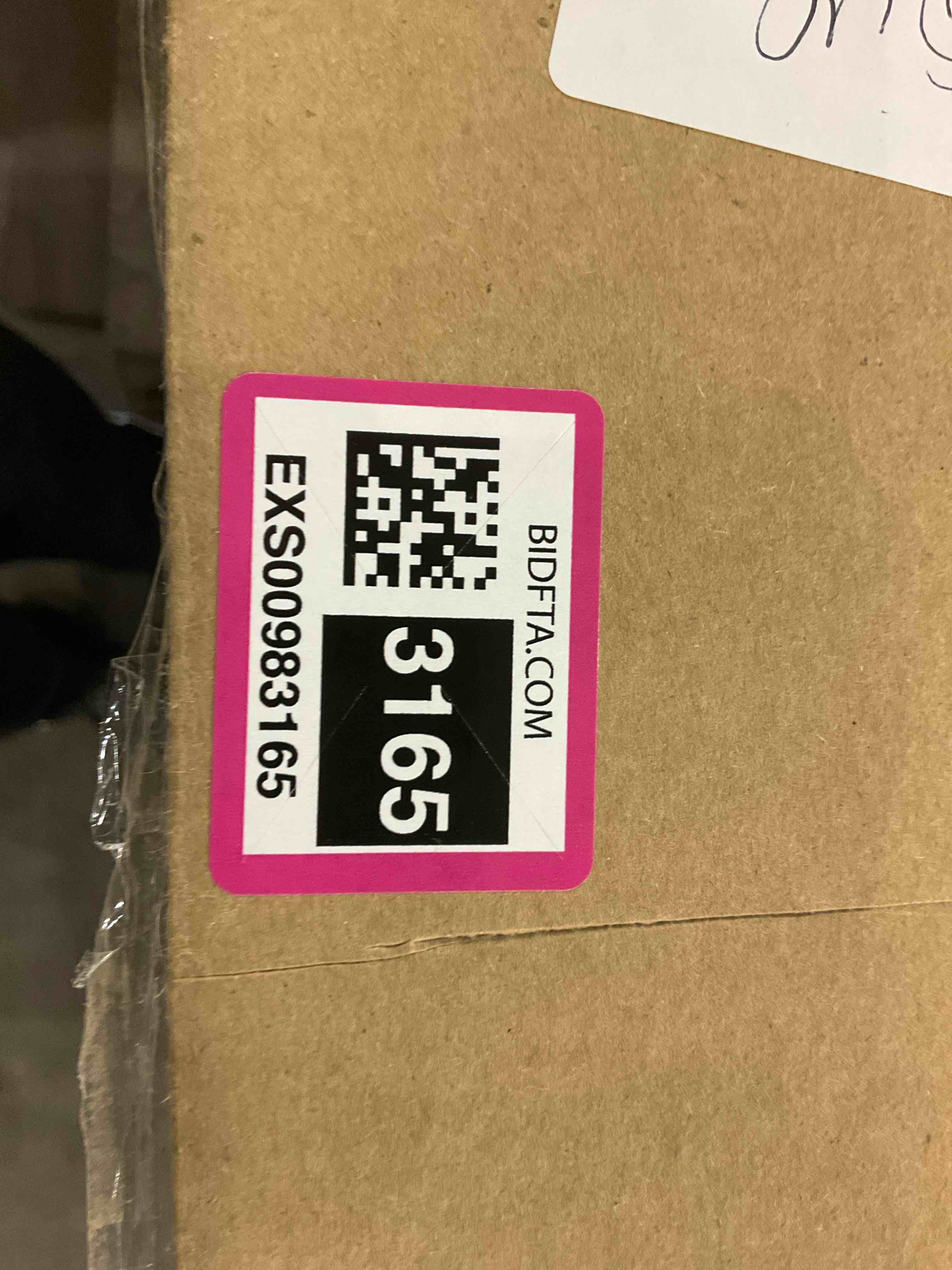 https://s3.amazonaws.com/lotting-images-prod/BargainHunt/EXS00983165_1707136799668.jpeg