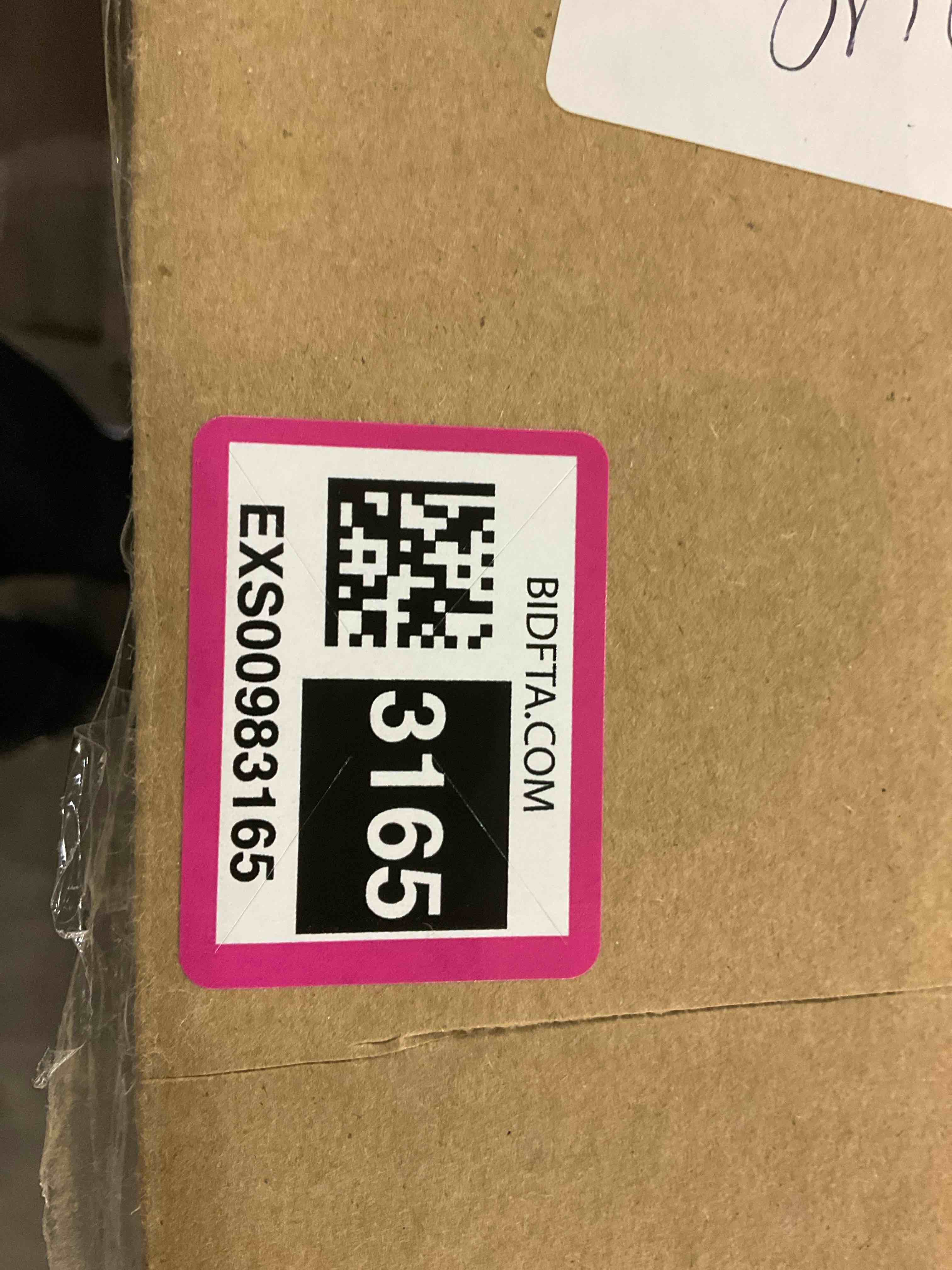 https://s3.amazonaws.com/lotting-images-prod/BargainHunt/EXS00983165_1707136800643.jpeg