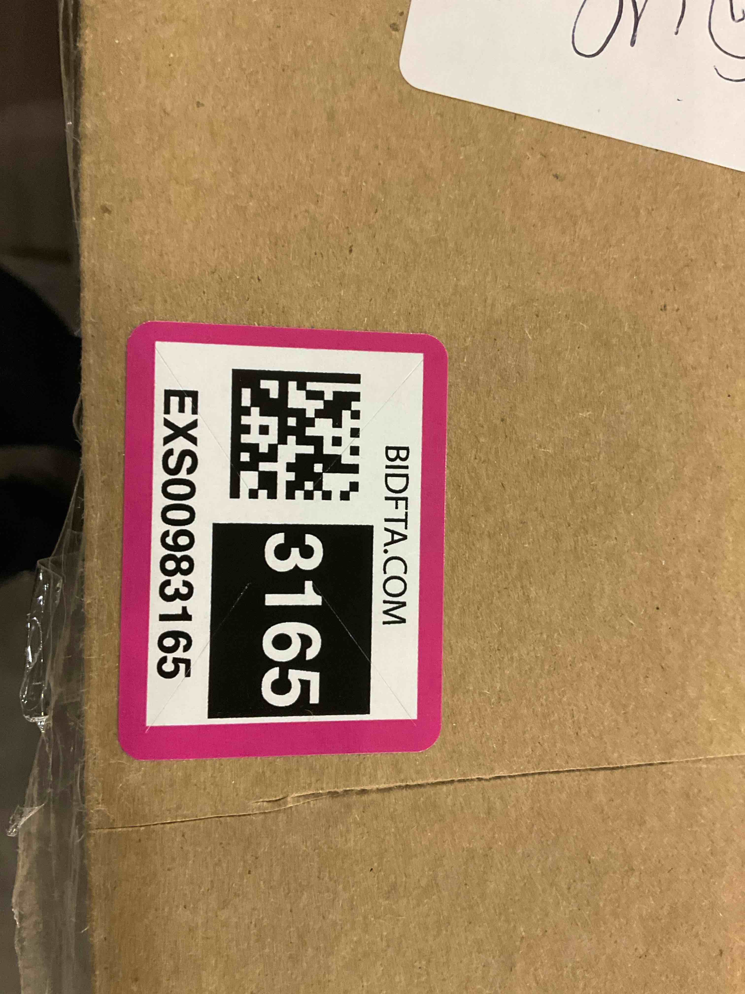 https://s3.amazonaws.com/lotting-images-prod/BargainHunt/EXS00983165_1707136801662.jpeg