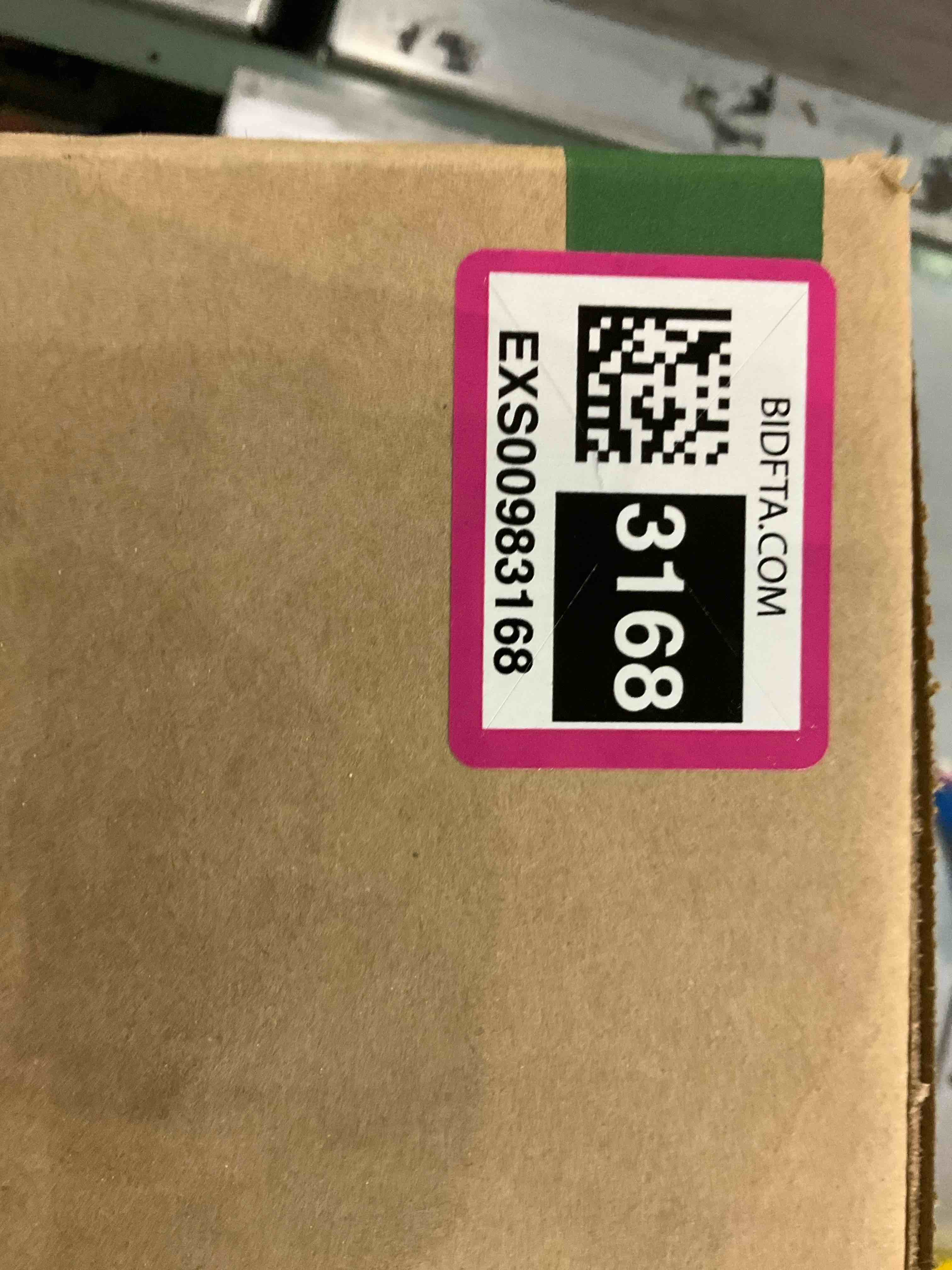 https://s3.amazonaws.com/lotting-images-prod/BargainHunt/EXS00983168_1707137016526.jpeg