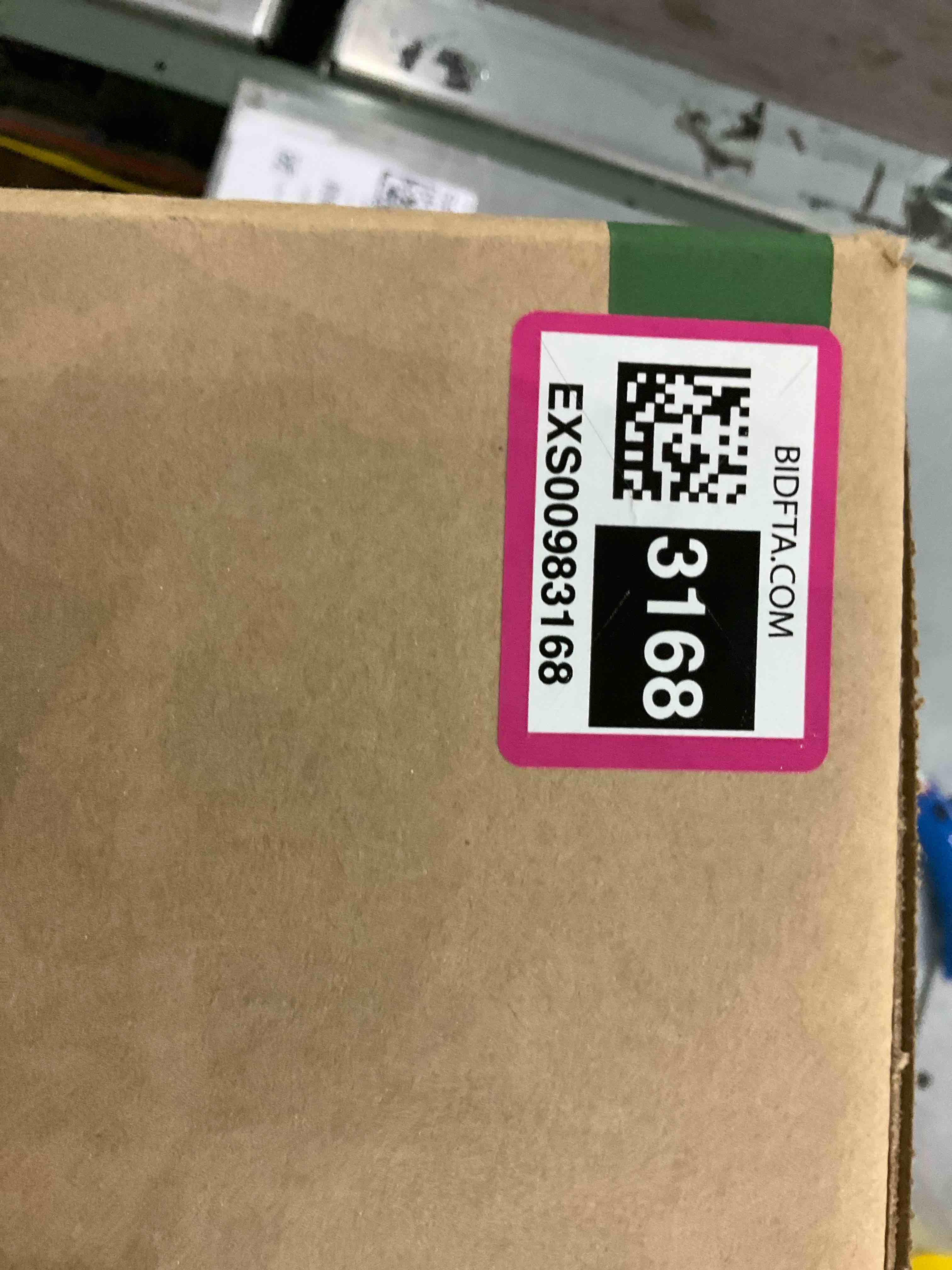 https://s3.amazonaws.com/lotting-images-prod/BargainHunt/EXS00983168_1707137018649.jpeg