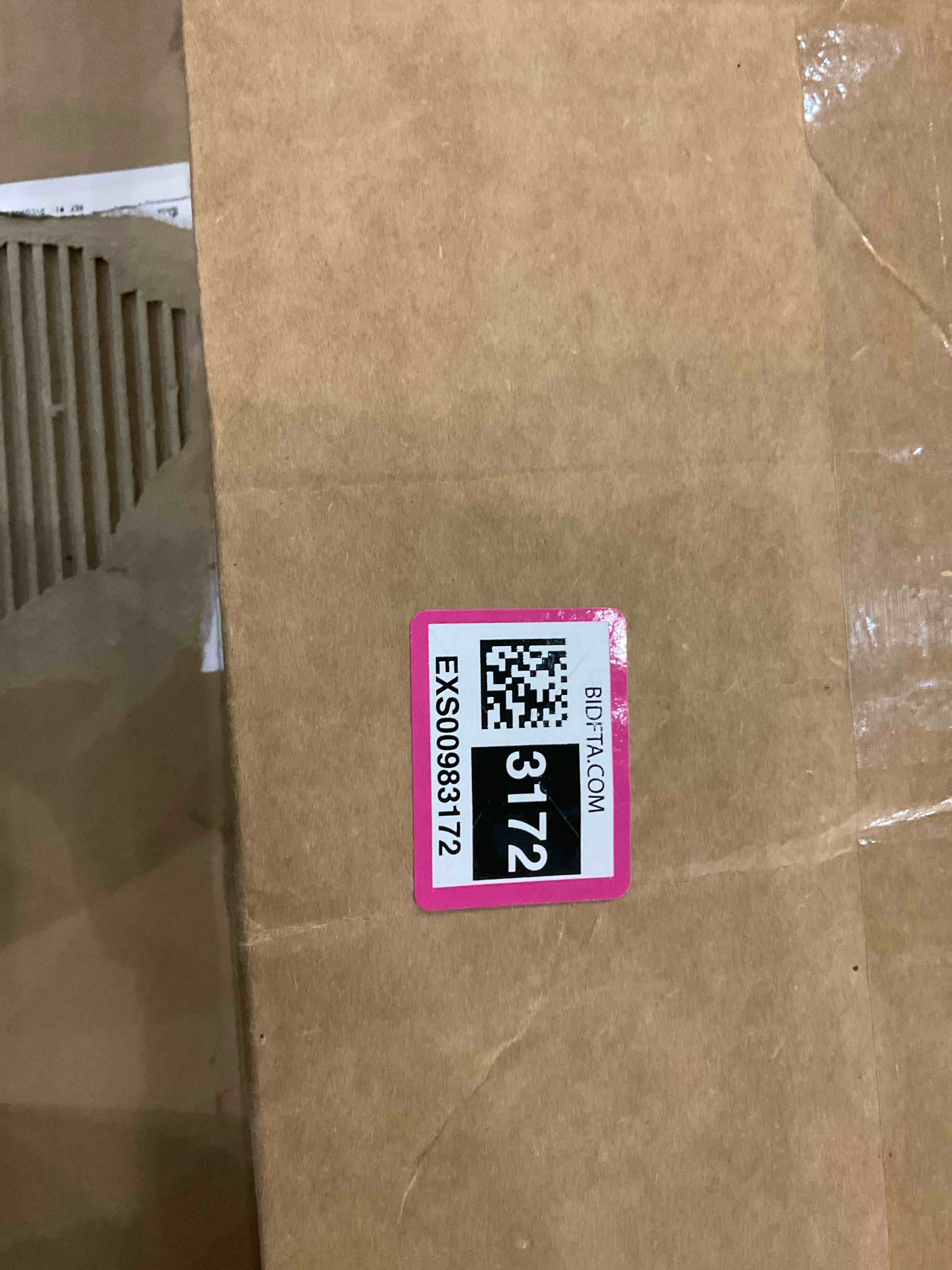 https://s3.amazonaws.com/lotting-images-prod/BargainHunt/EXS00983172_1707137287362.jpeg
