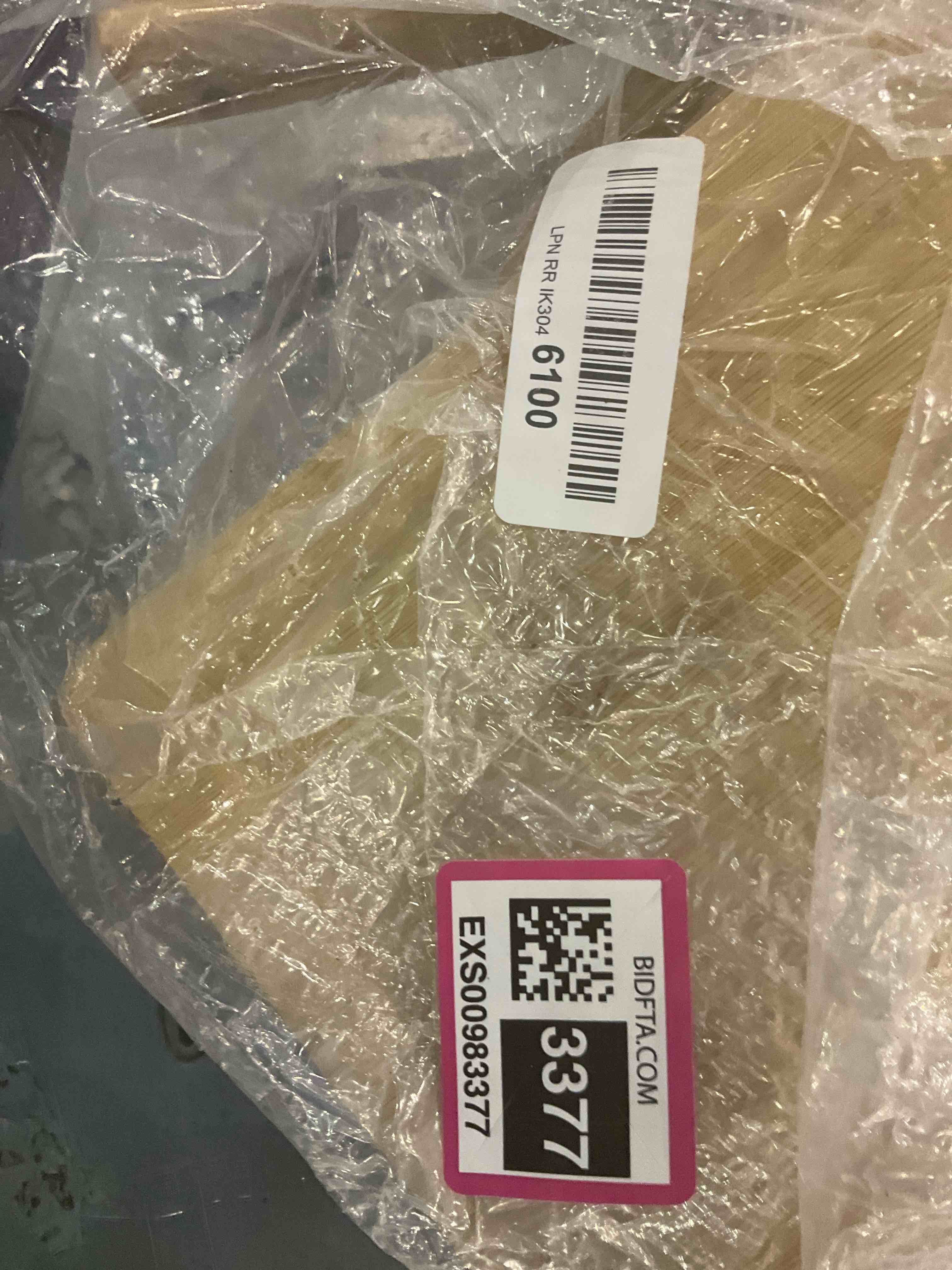 https://s3.amazonaws.com/lotting-images-prod/BargainHunt/EXS00983377_1707222980132.jpeg