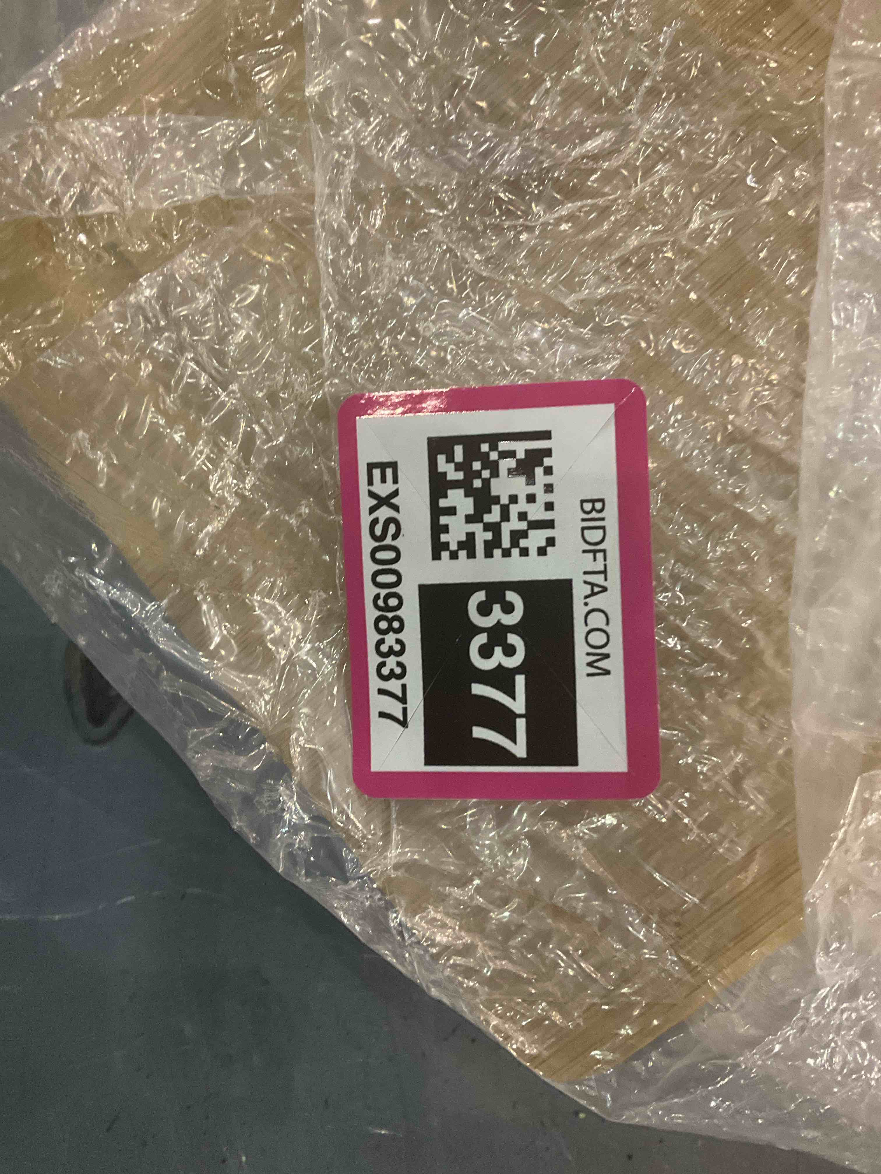 https://s3.amazonaws.com/lotting-images-prod/BargainHunt/EXS00983377_1707222981007.jpeg