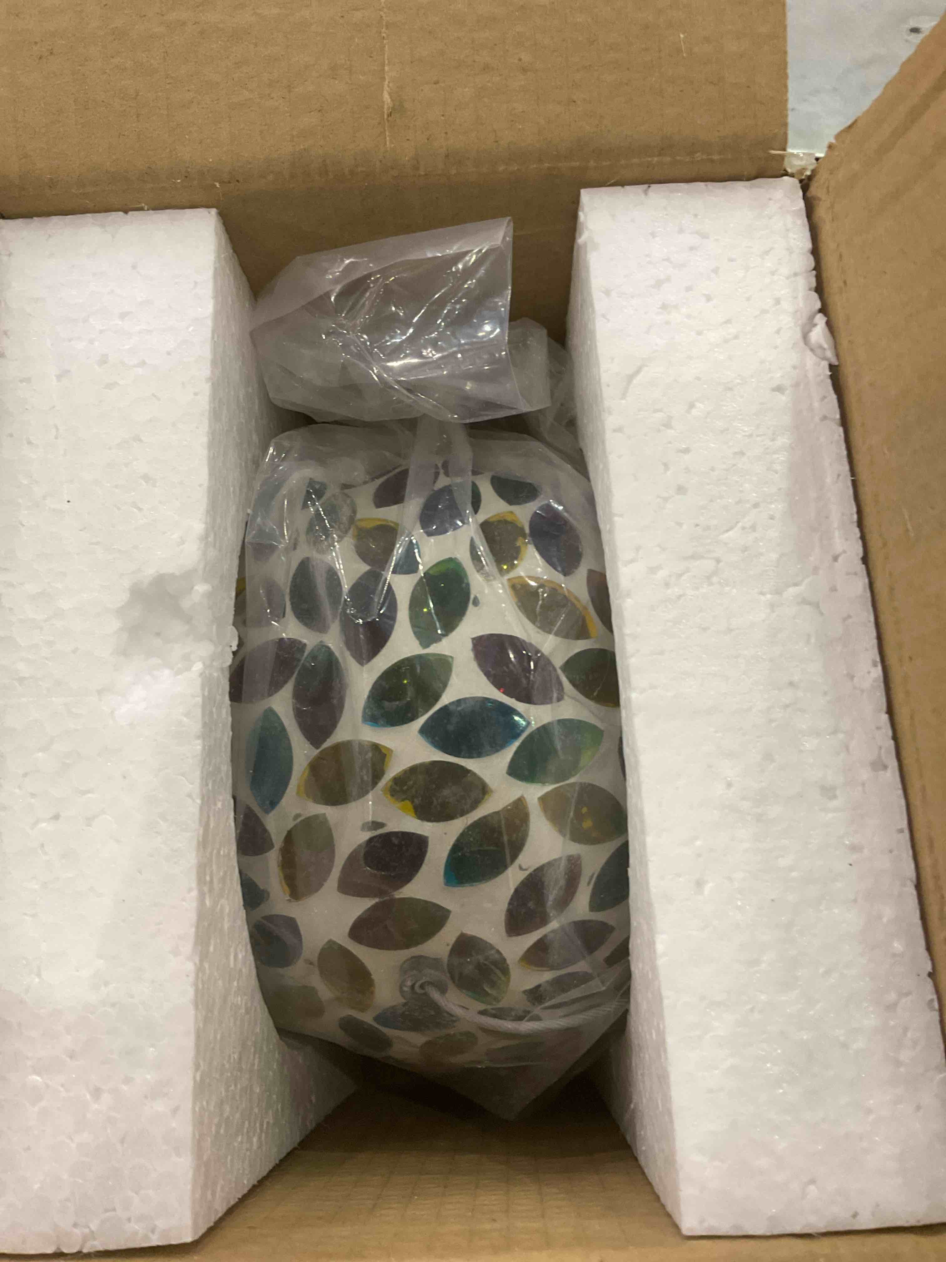 https://s3.amazonaws.com/lotting-images-prod/BargainHunt/EXS00984062_1706616802794.jpeg