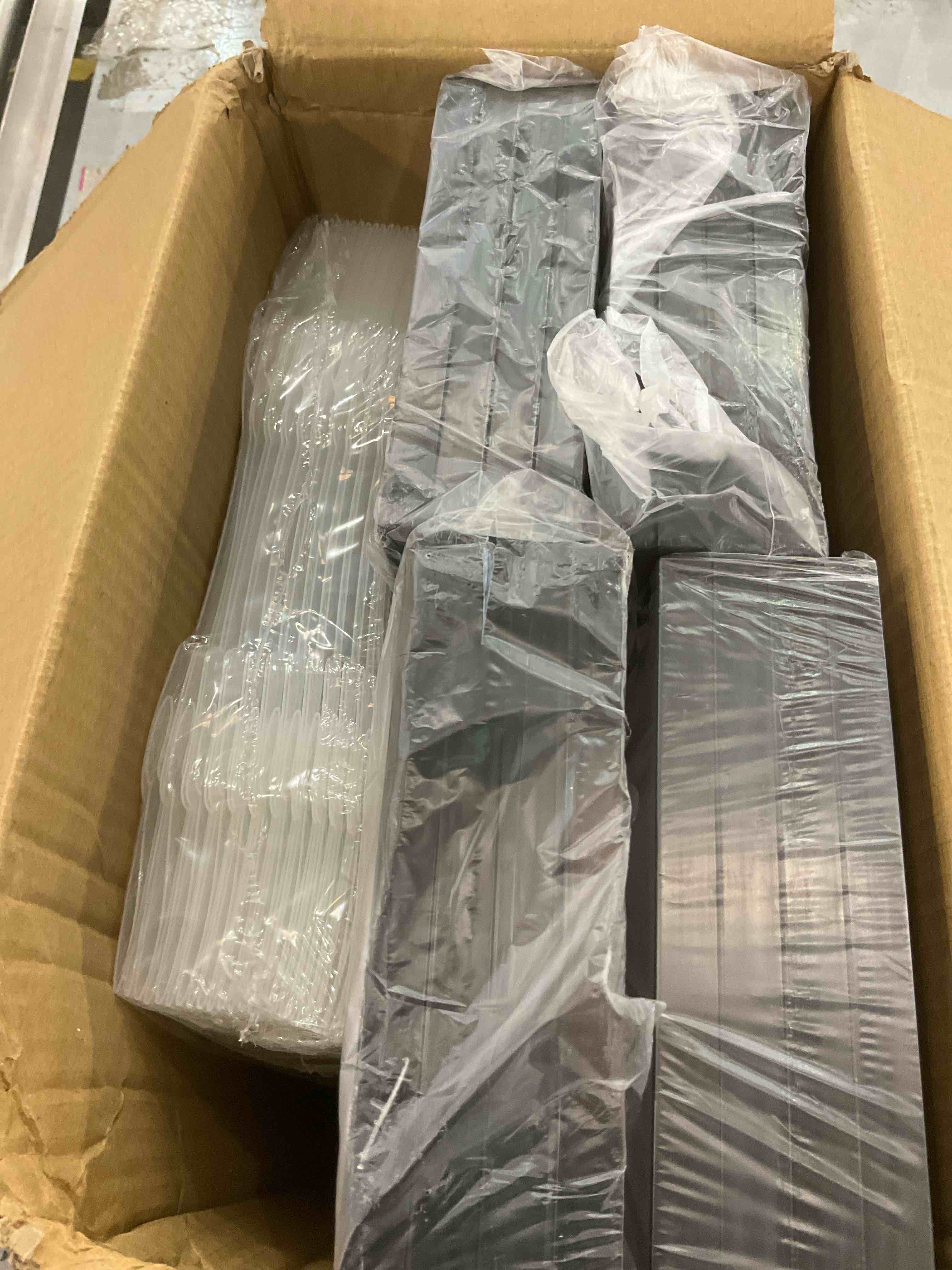 https://s3.amazonaws.com/lotting-images-prod/BargainHunt/EXS00984145_1706630916818.jpeg