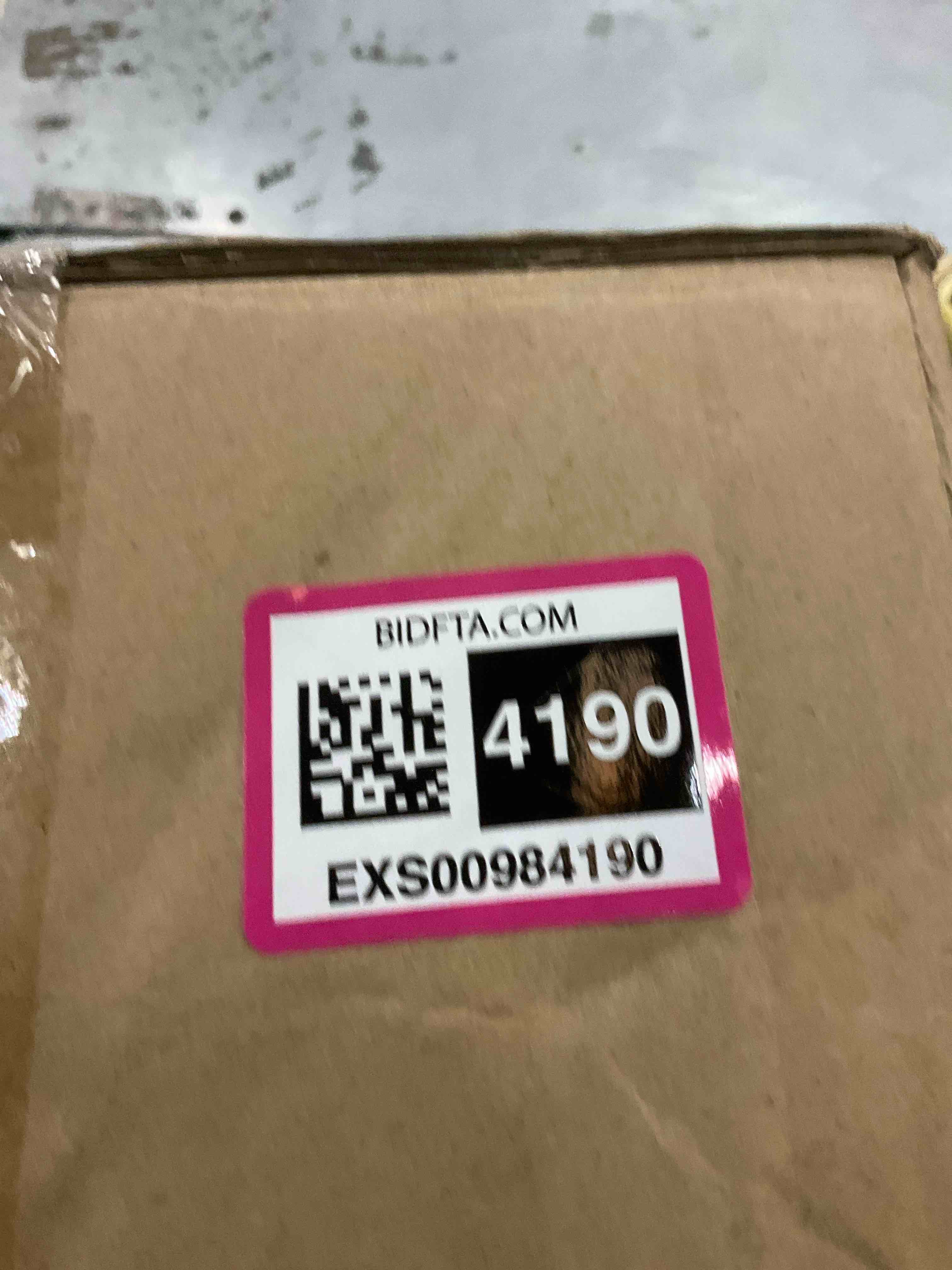 https://s3.amazonaws.com/lotting-images-prod/BargainHunt/EXS00984190_1706642858562.jpeg