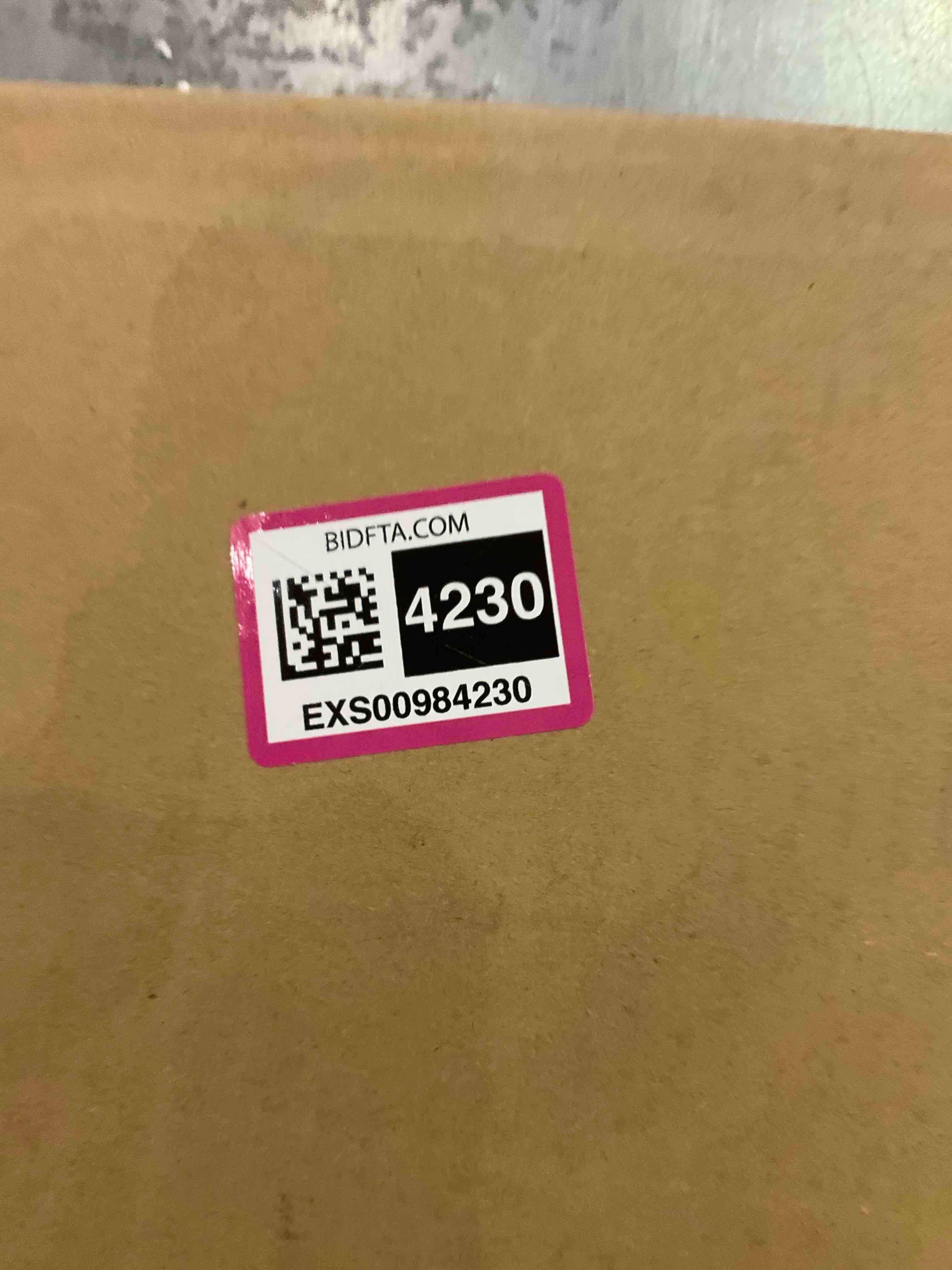https://s3.amazonaws.com/lotting-images-prod/BargainHunt/EXS00984230_1706711986056.jpeg