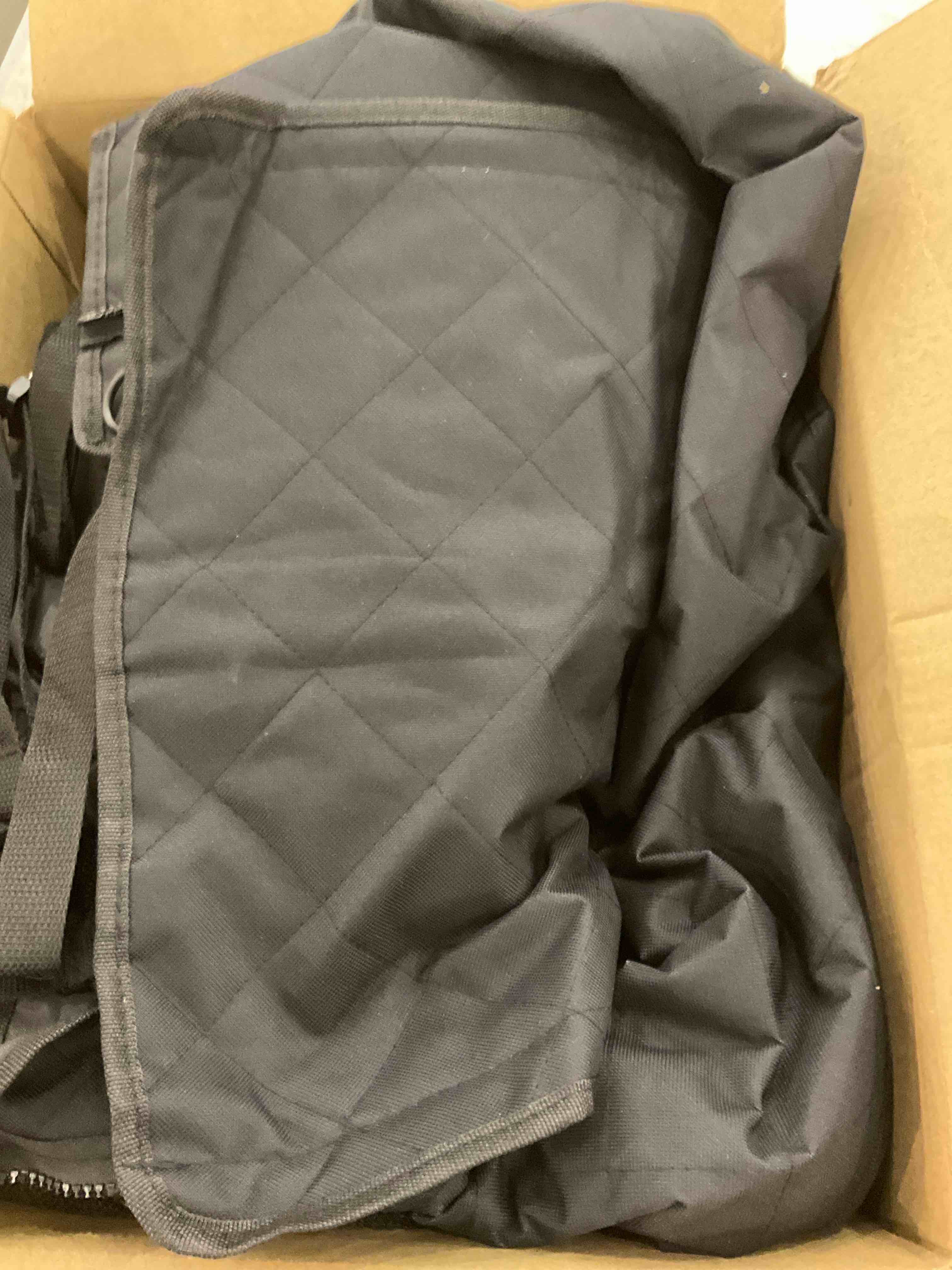 https://s3.amazonaws.com/lotting-images-prod/BargainHunt/EXS00984295_1706726054974.jpeg