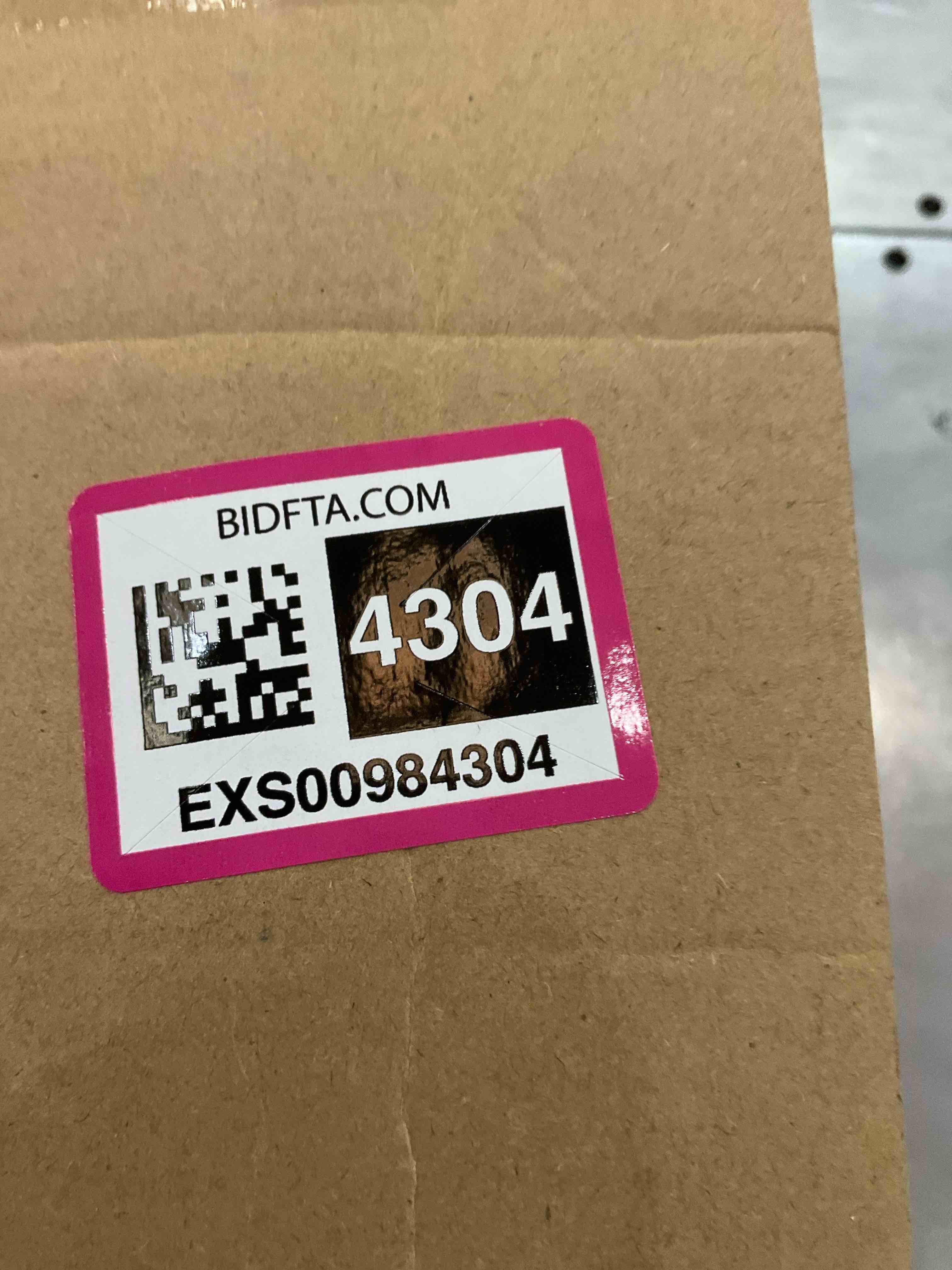 https://s3.amazonaws.com/lotting-images-prod/BargainHunt/EXS00984304_1706729192024.jpeg