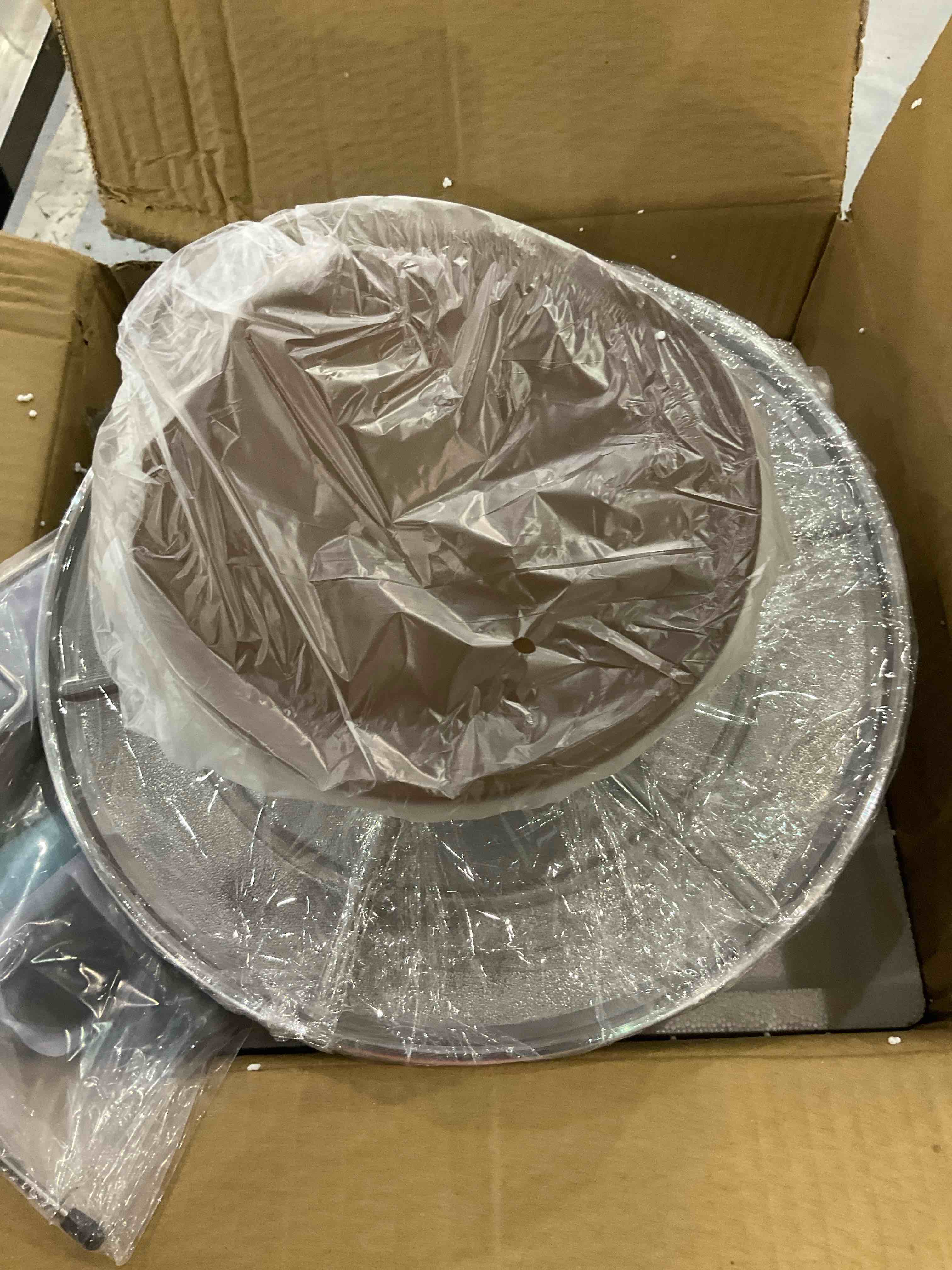 https://s3.amazonaws.com/lotting-images-prod/BargainHunt/EXS00984326_1706790316125.jpeg